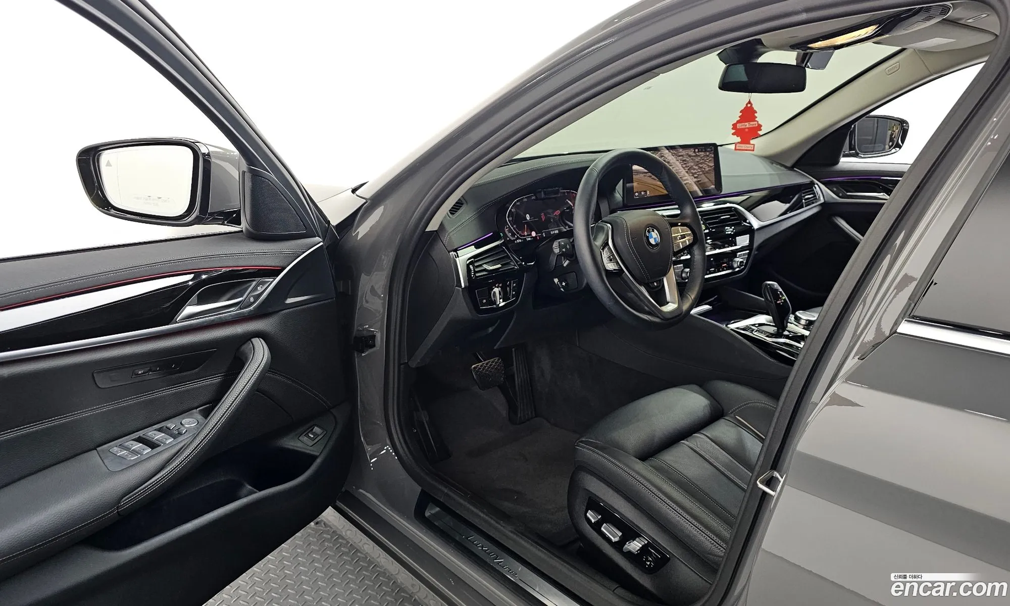 BMW 5 Series 2022 WBA11BH03NCJ90543 — 4