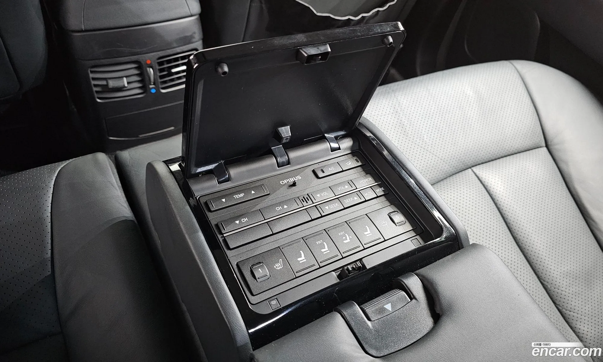 Kia Opirus Premium 2010 — 17