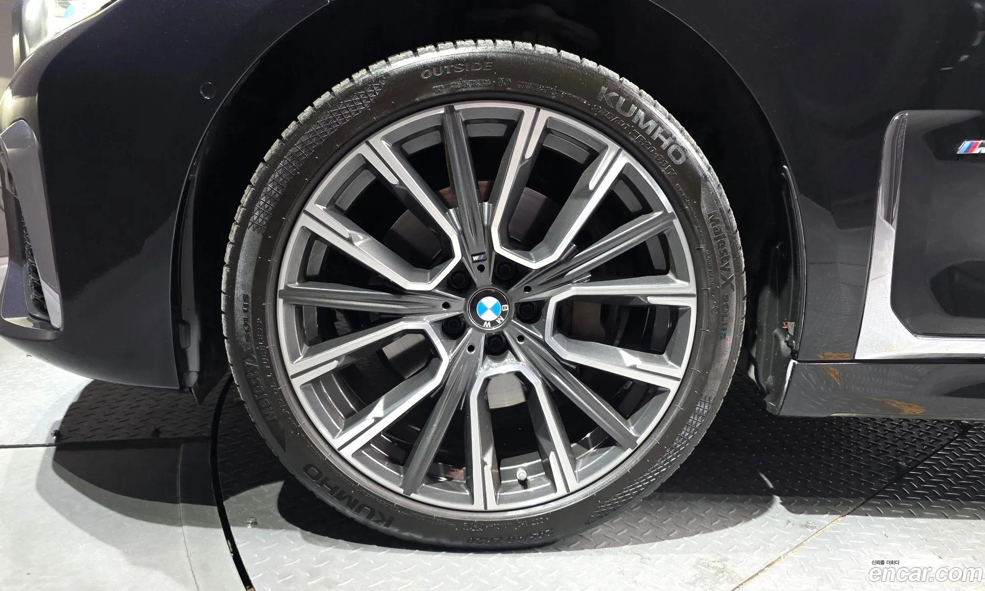 BMW 7 Series 2021 — 15