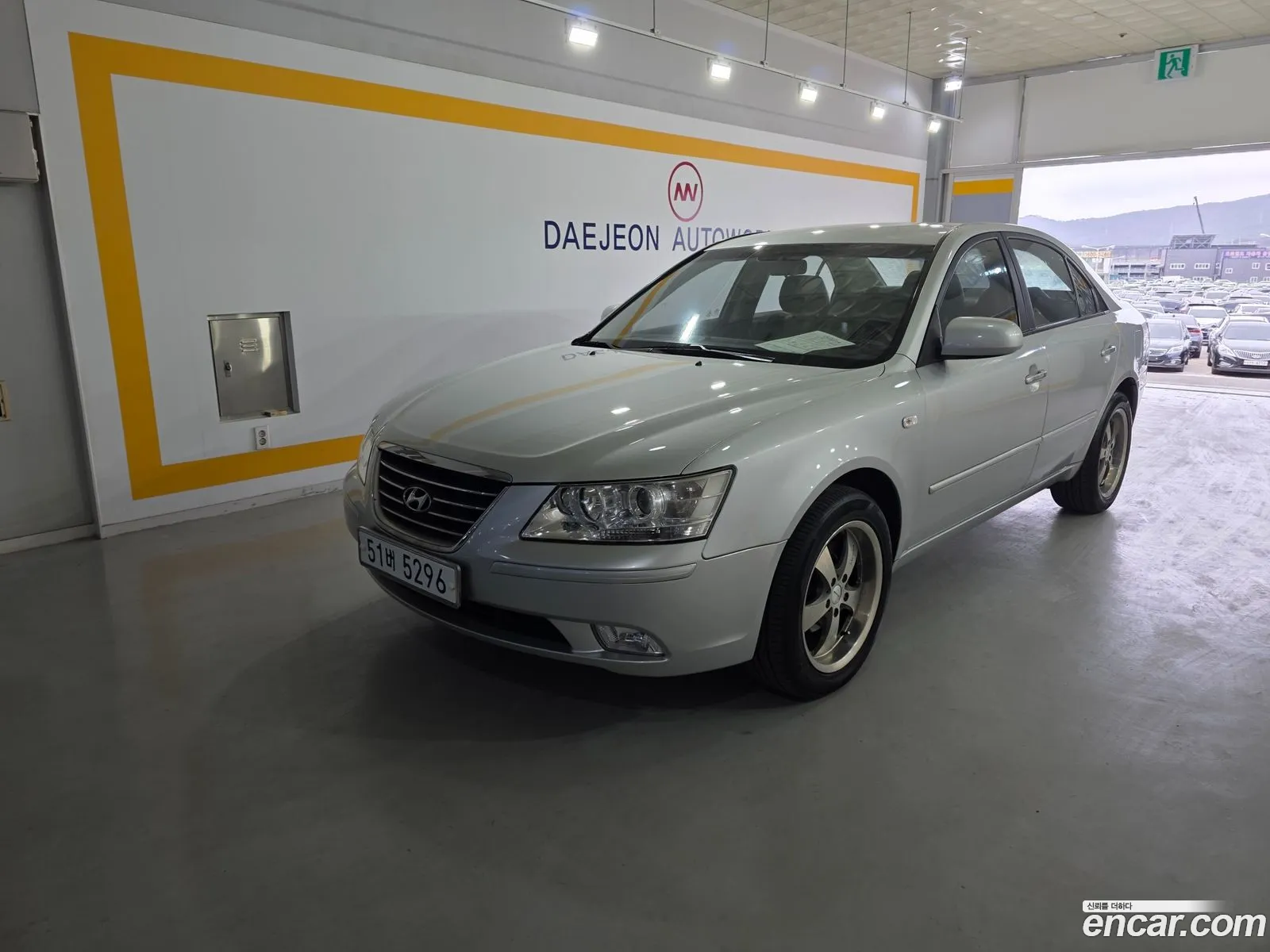 Hyundai NF Sonata Transform 2009 — 12
