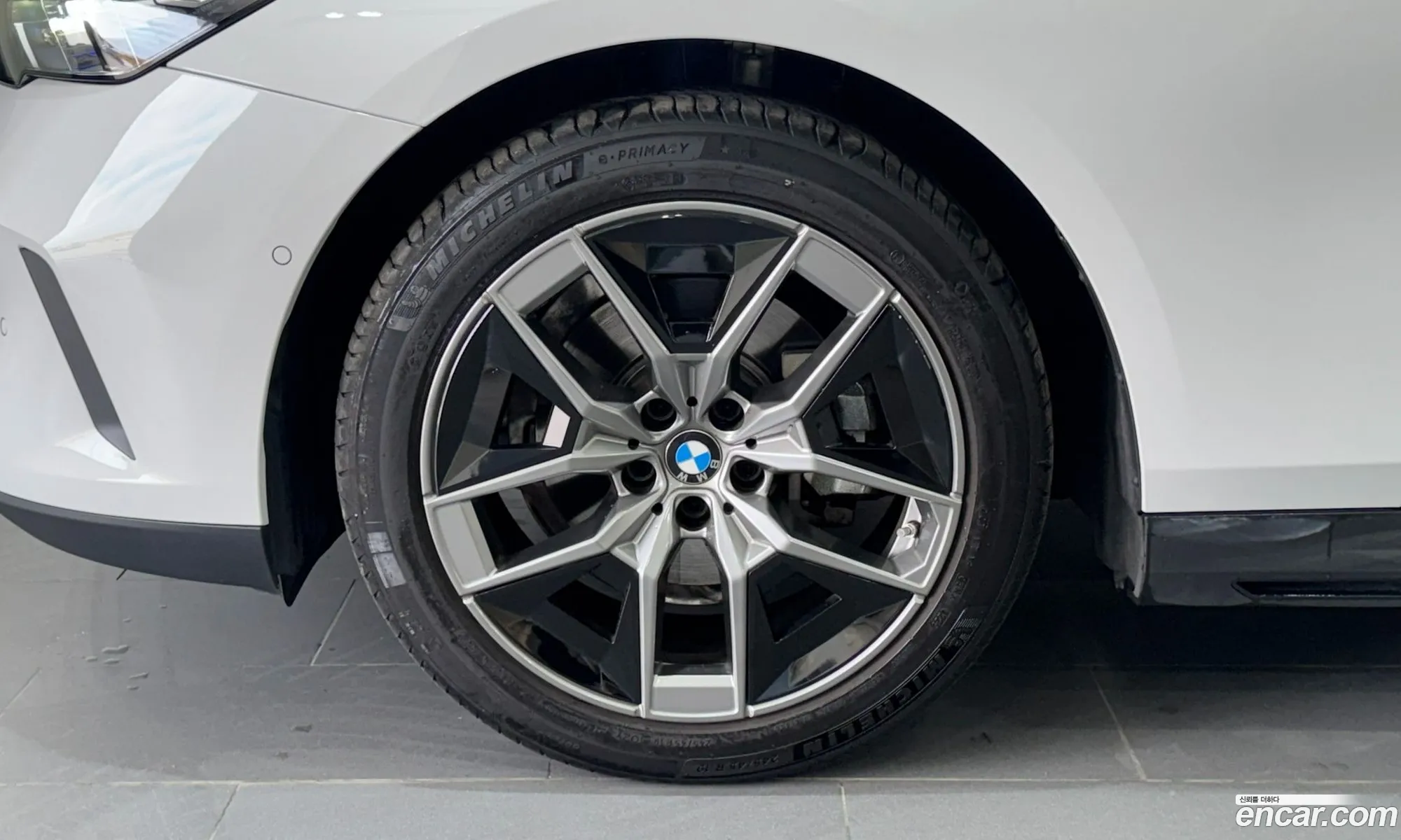 BMW 5 Series 2025 — 14