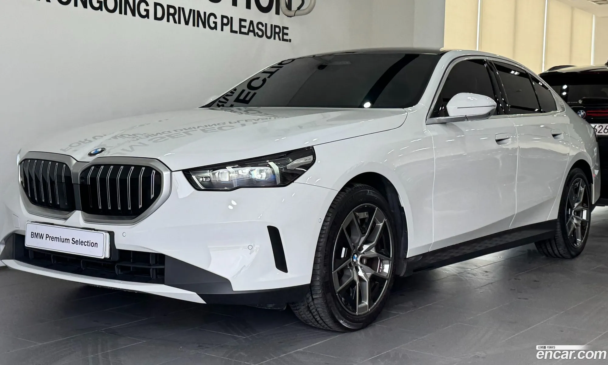 BMW 5 Series 2025 — 12