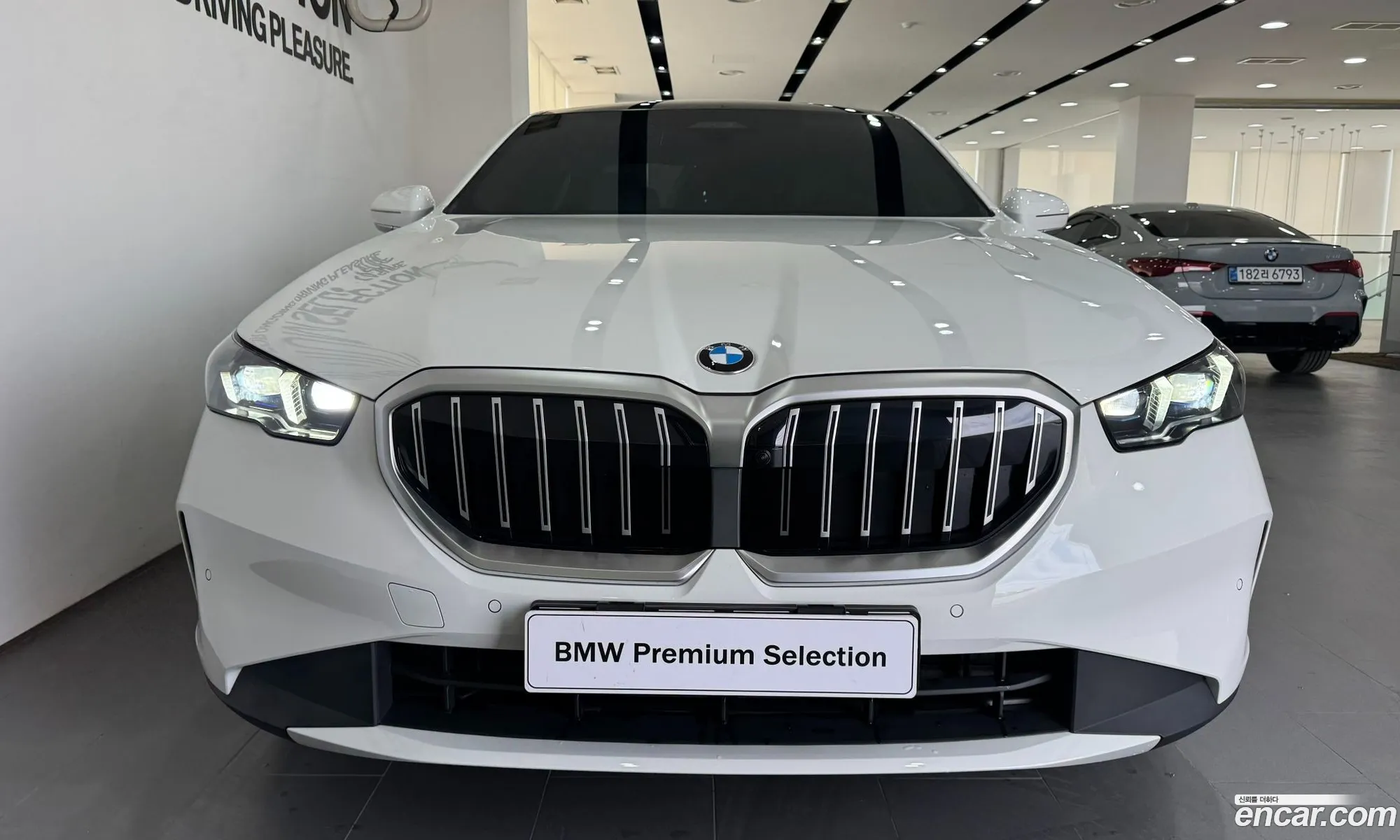 BMW 5 Series 2025 — 18