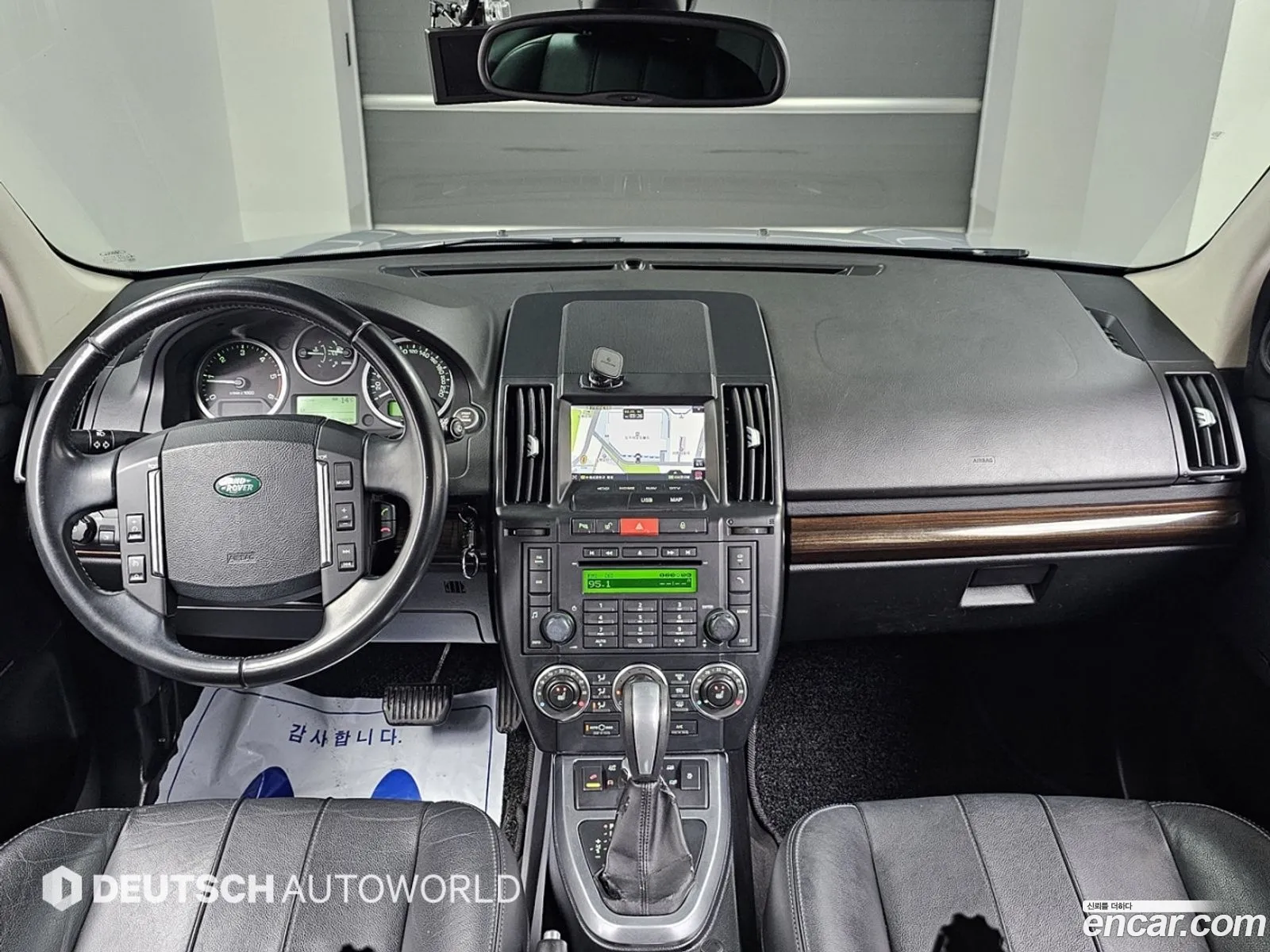 Land Rover Freelander 2 2011 — 17