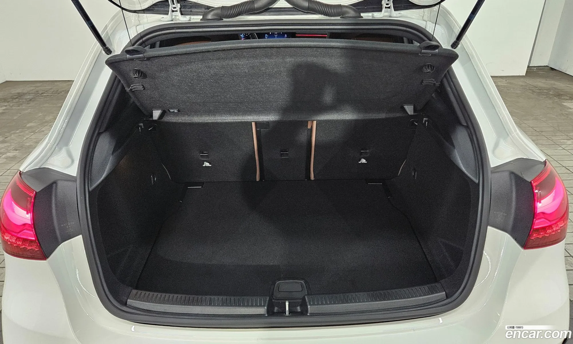 Mercedes-Benz A-Class W177 2025 — 4