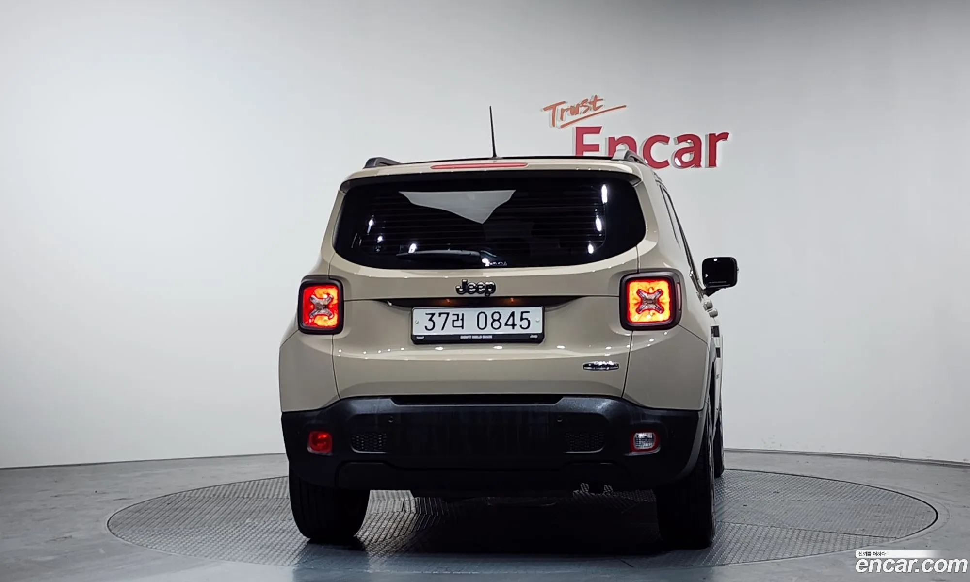 Jeep Renegade 2015 — 2