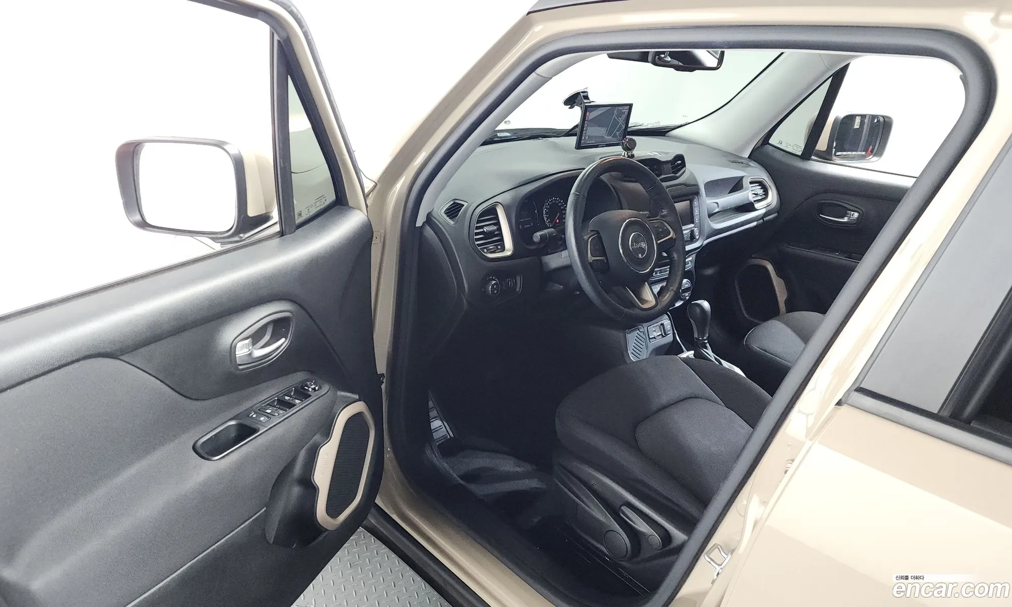 Jeep Renegade 2015 — 10