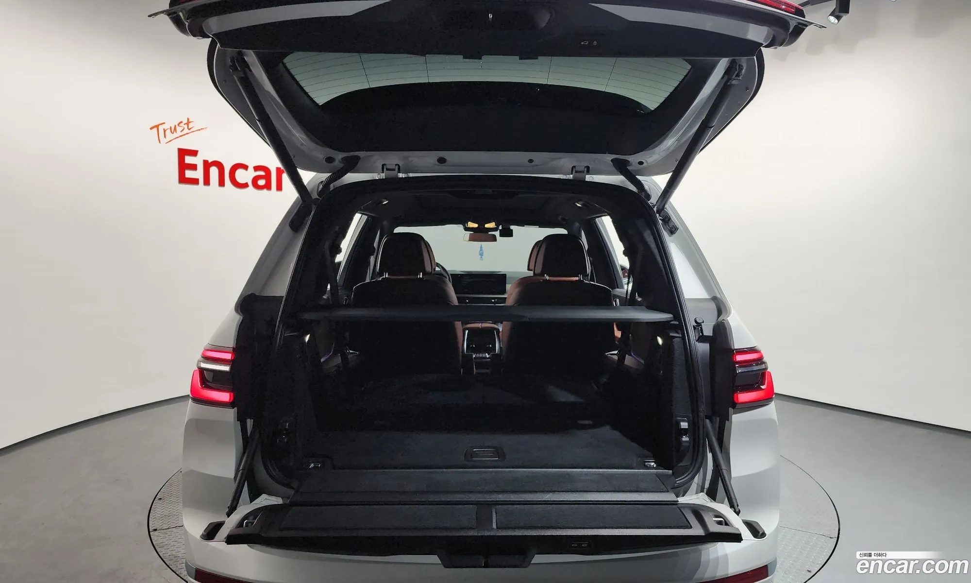 BMW X7 2023 WBA21EN09P9P08830 — 2