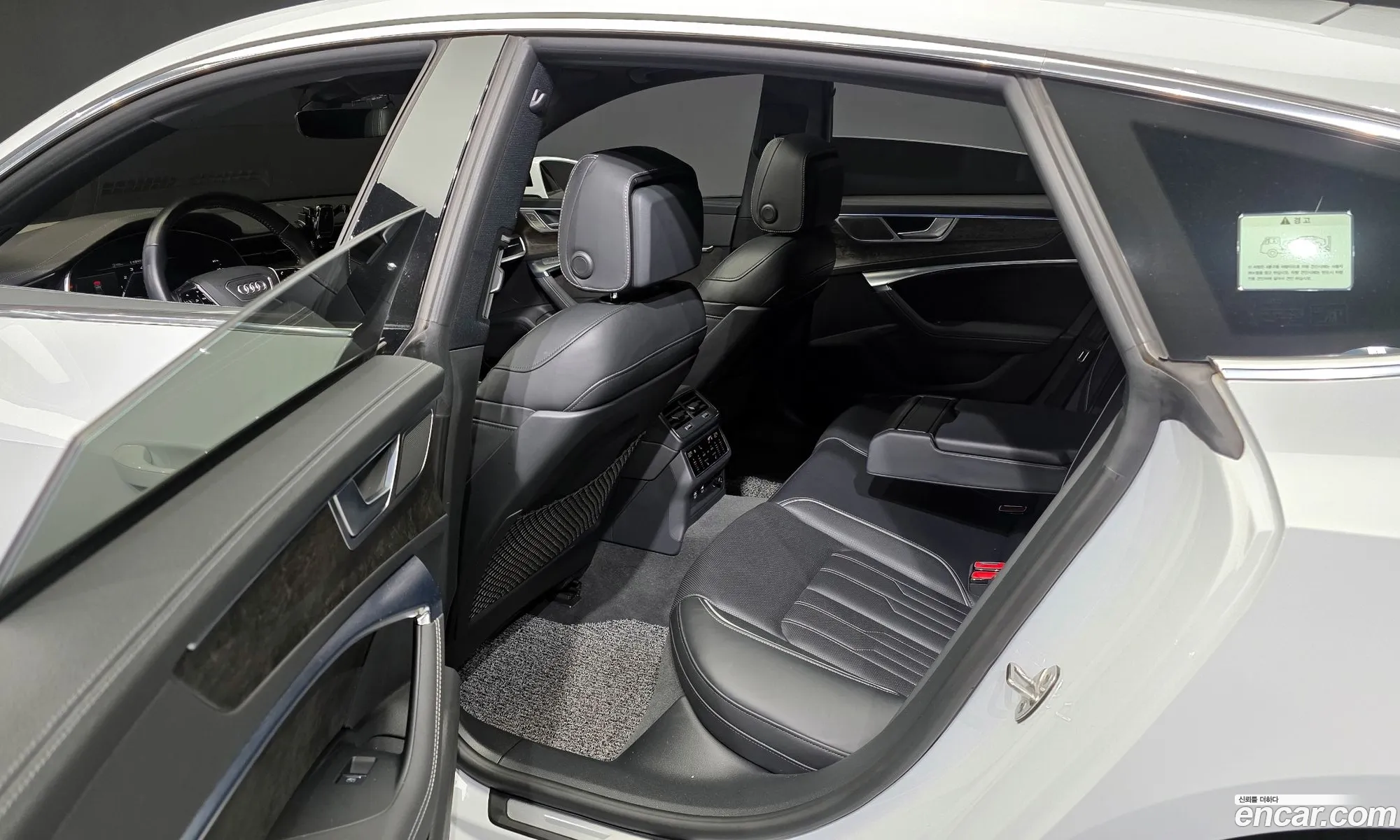 Audi A7 2020 WAUZZZF26LN064252 — 3