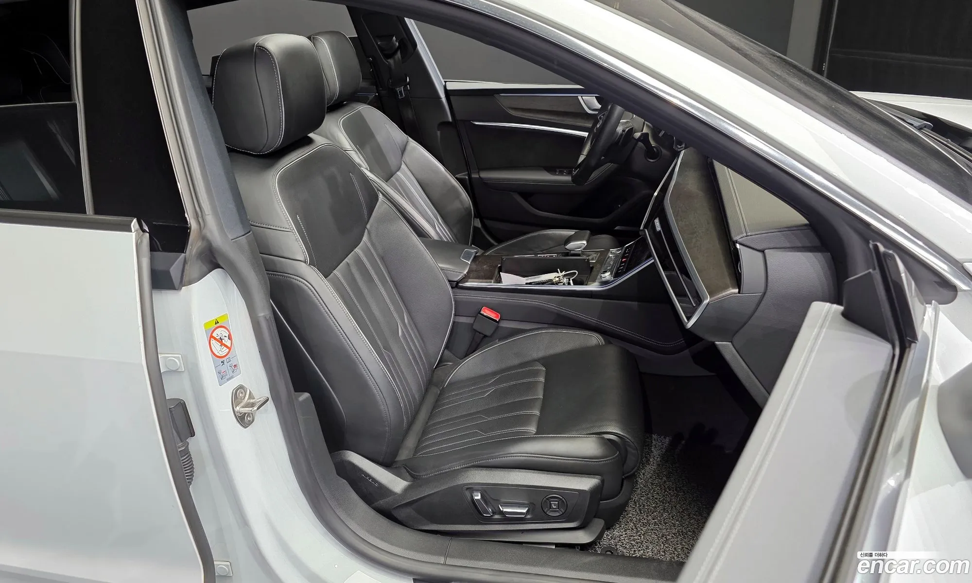 Audi A7 2020 WAUZZZF26LN064252 — 12