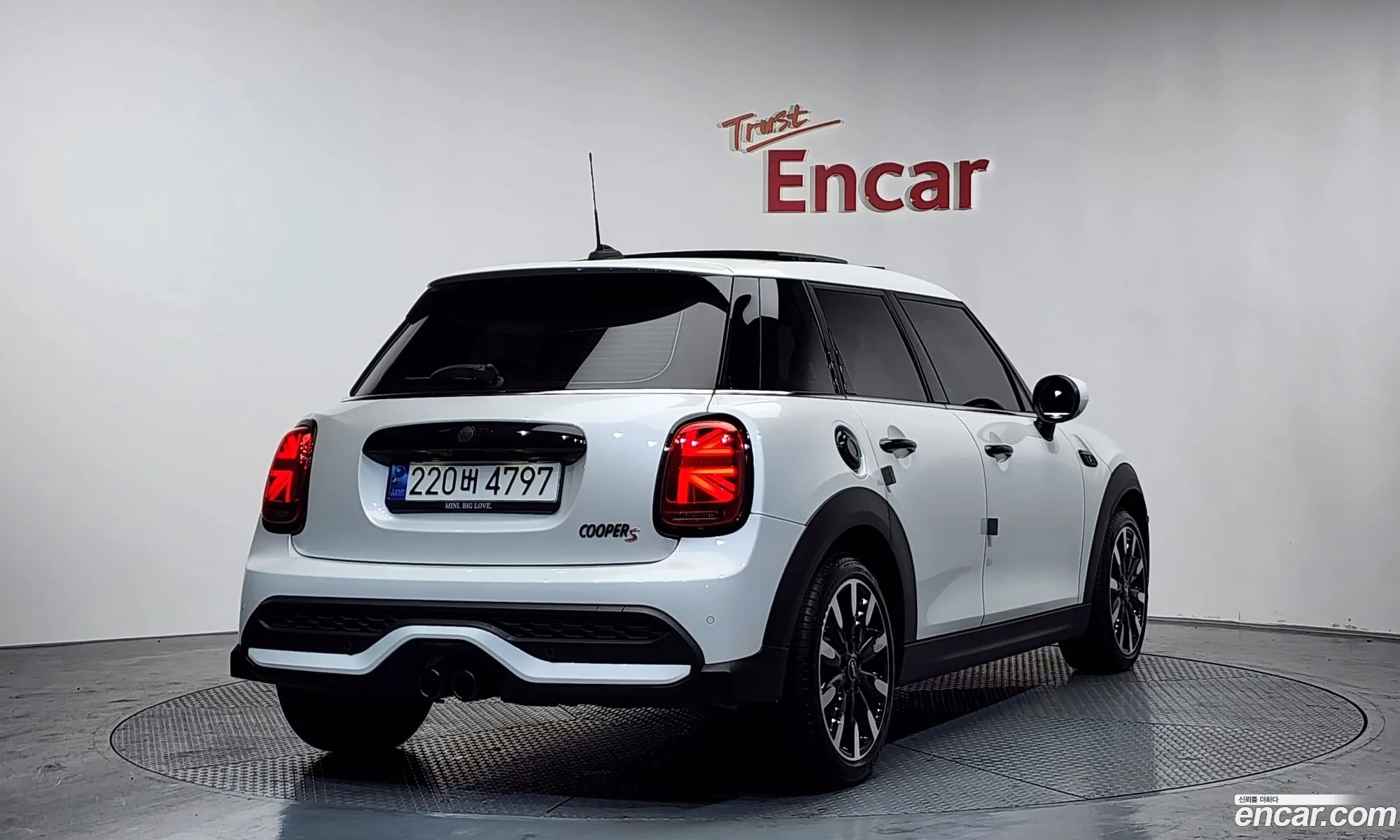 Mini Cooper S 2023 — 18