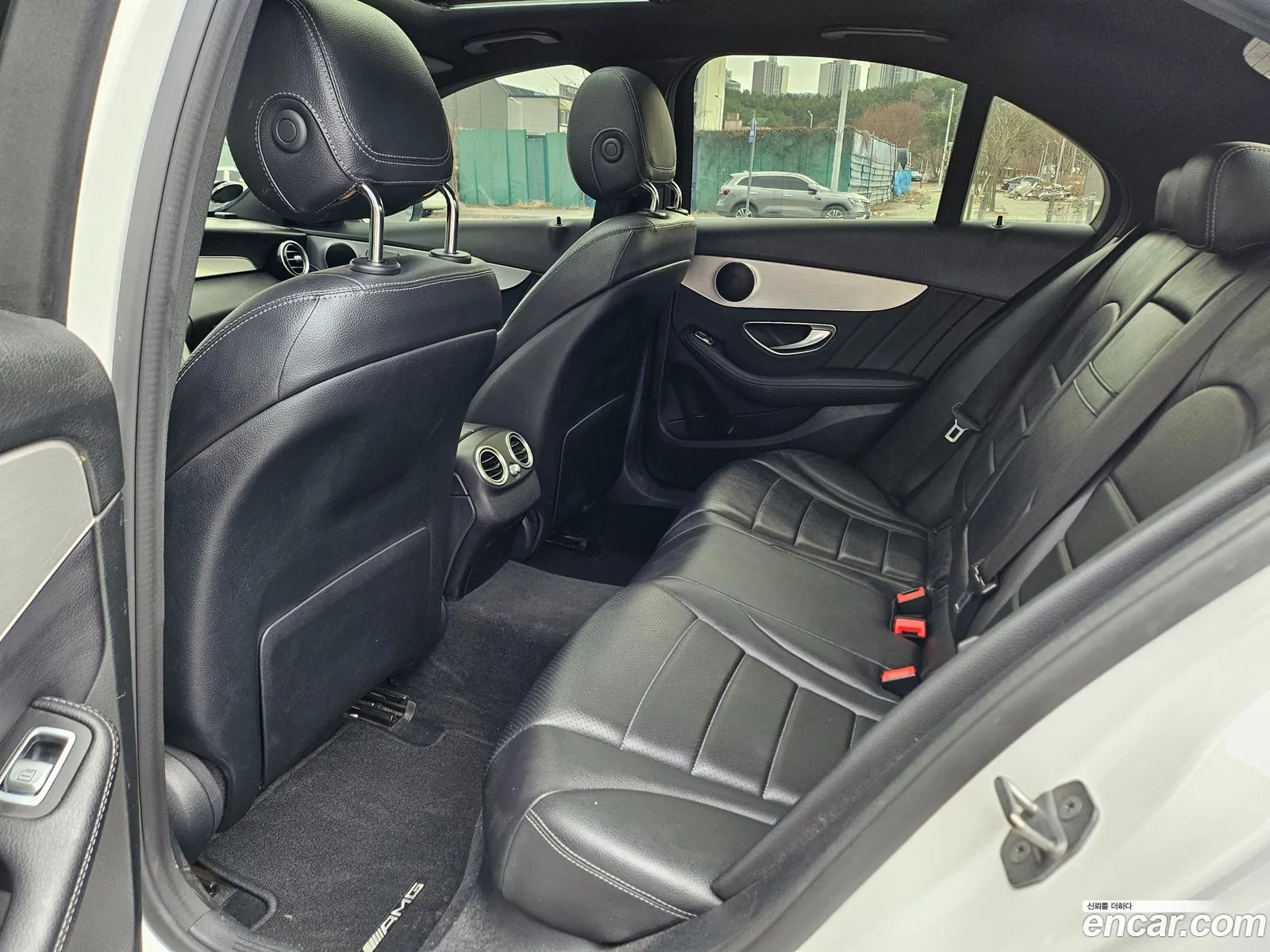 Mercedes-Benz C-Class W205 2018 — 17