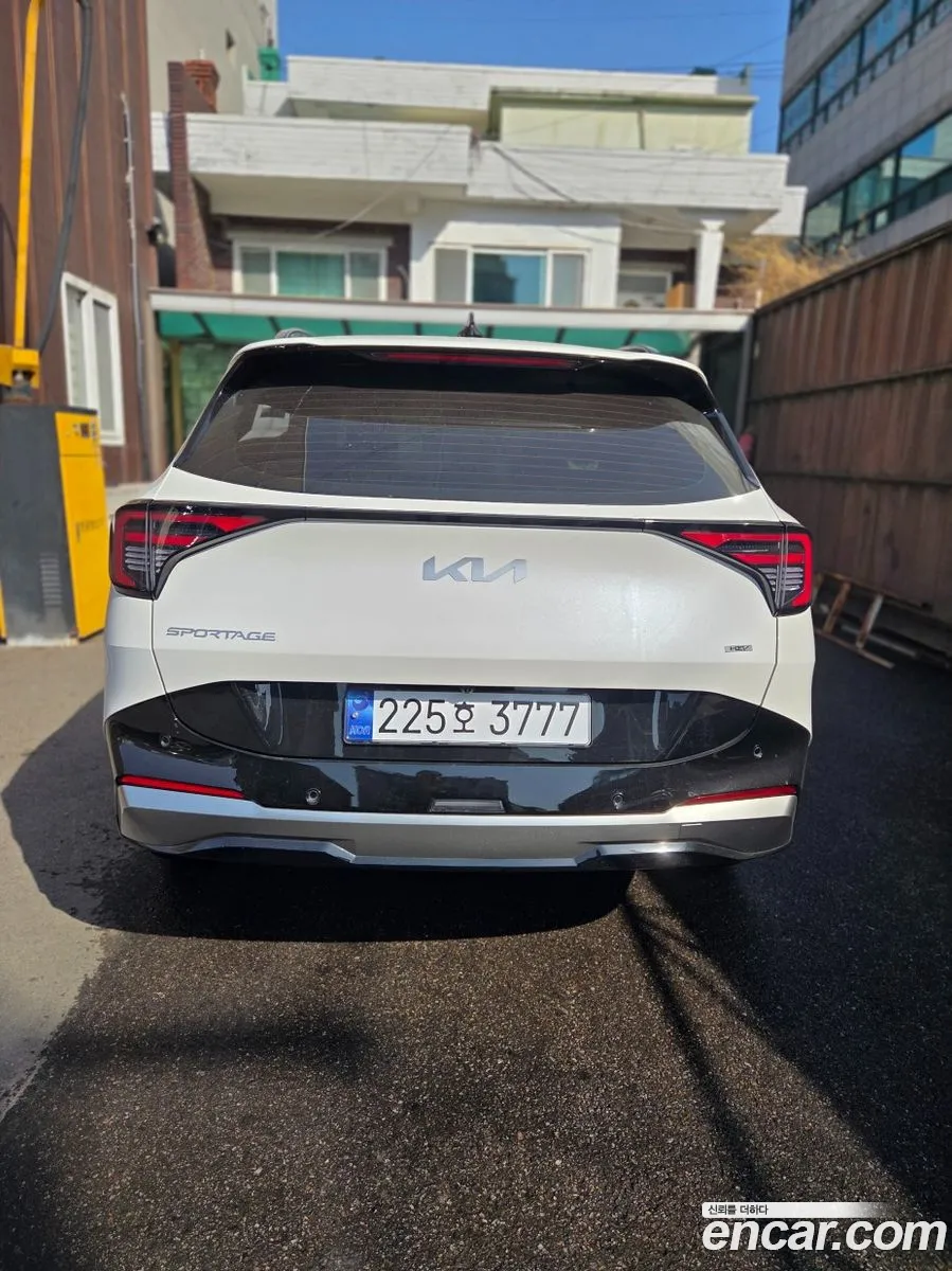 Kia Sportage Hybrid 2025 — 3