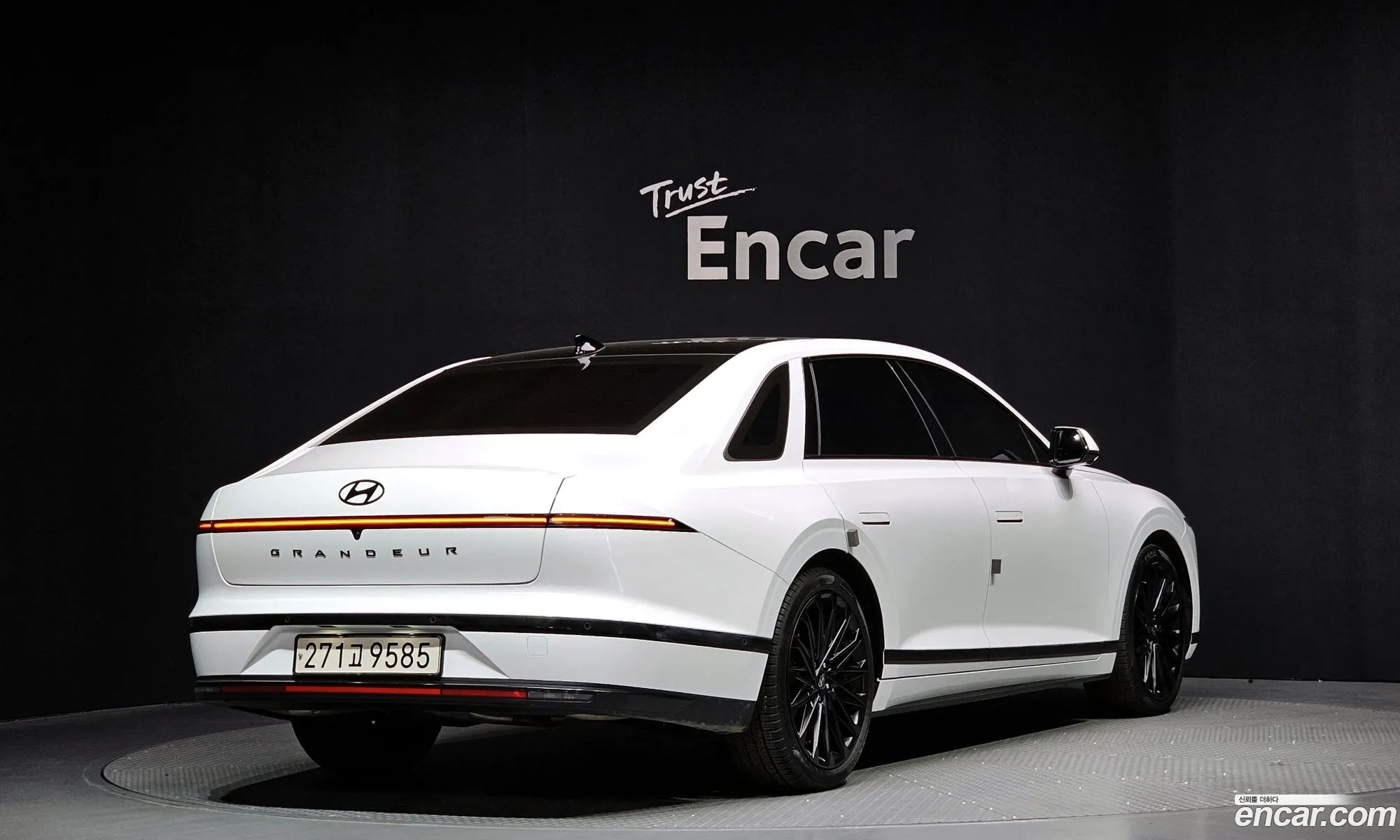 Hyundai Grandeur Hybrid 2024 — 15