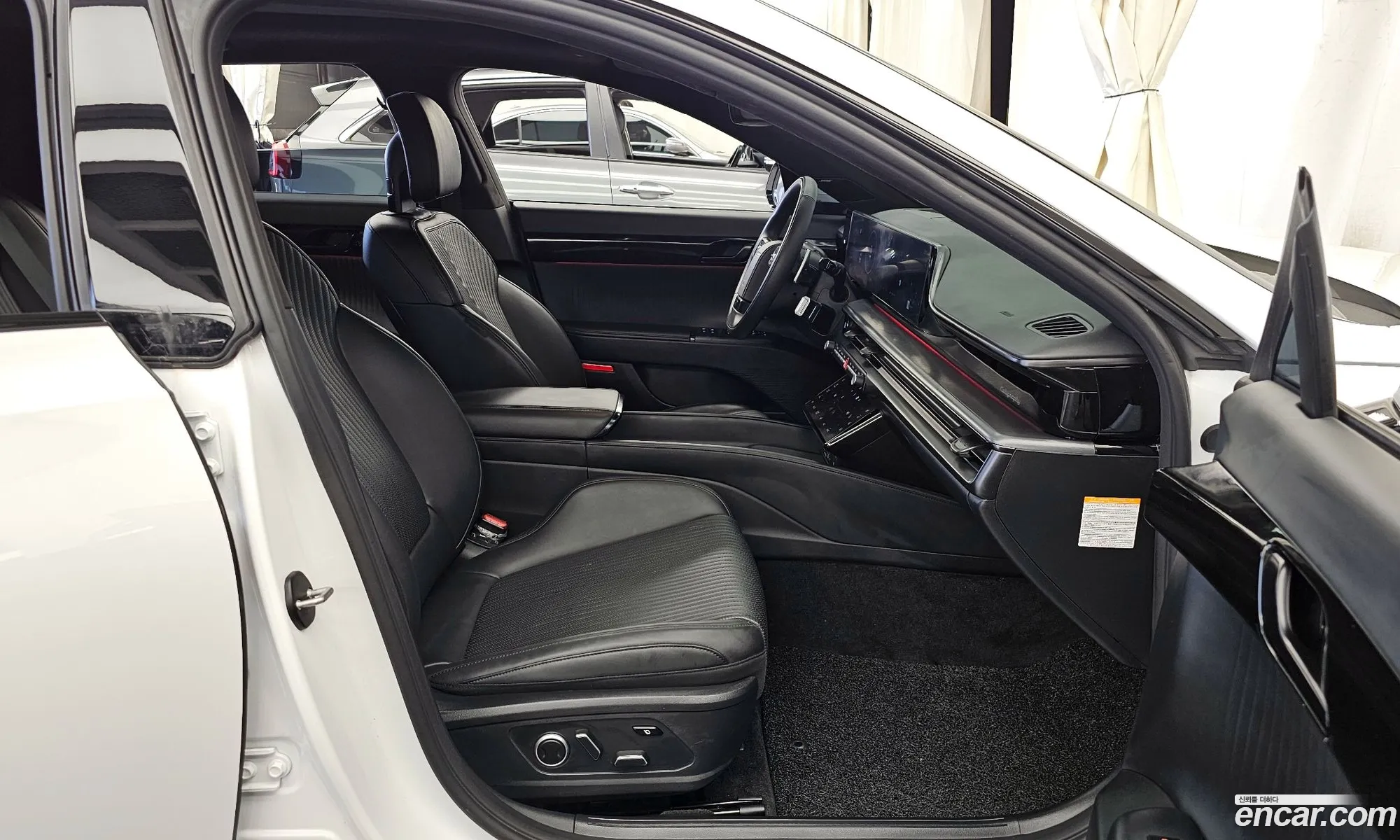 Hyundai Grandeur Hybrid 2024 — 3