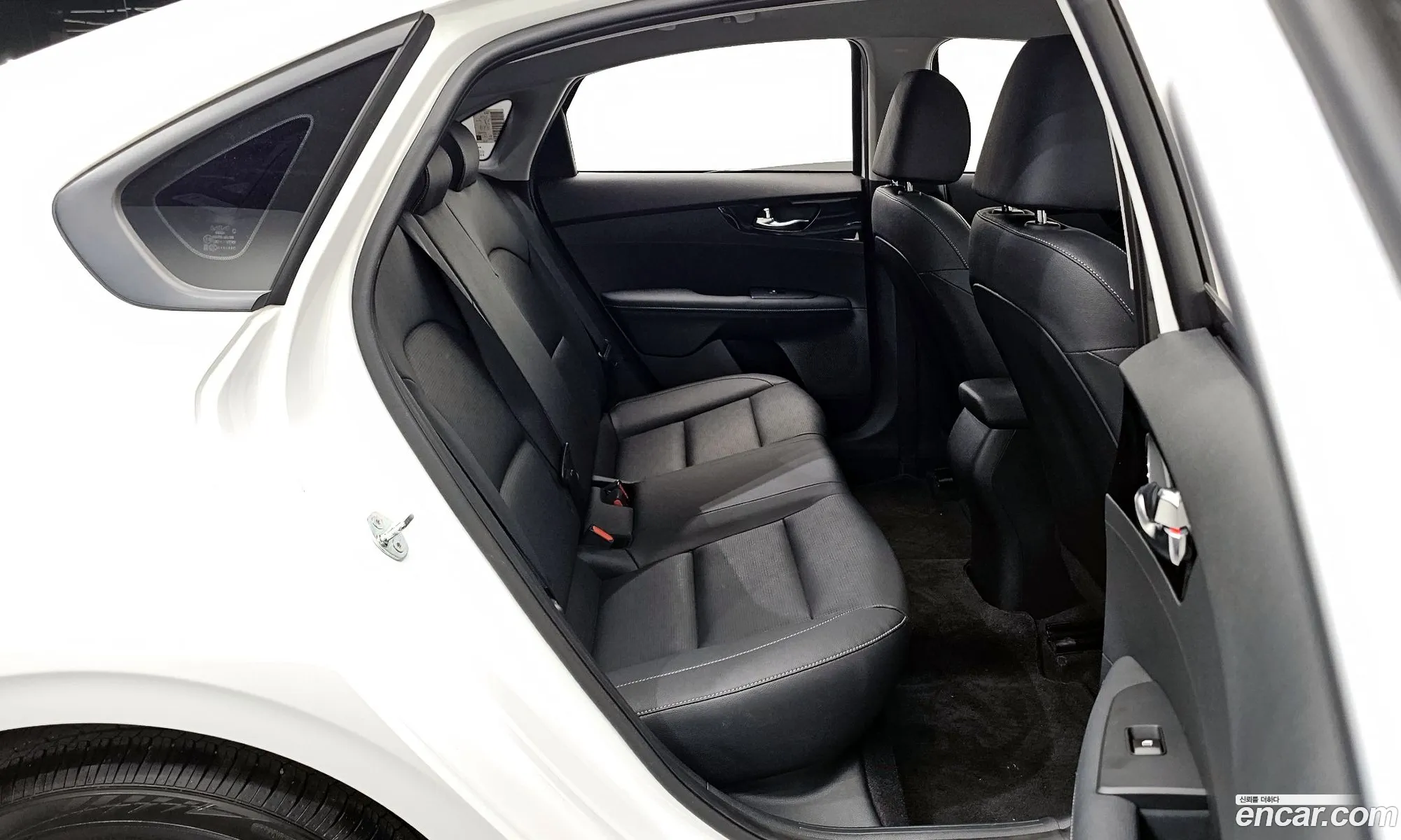 Kia K3 2024 — 19