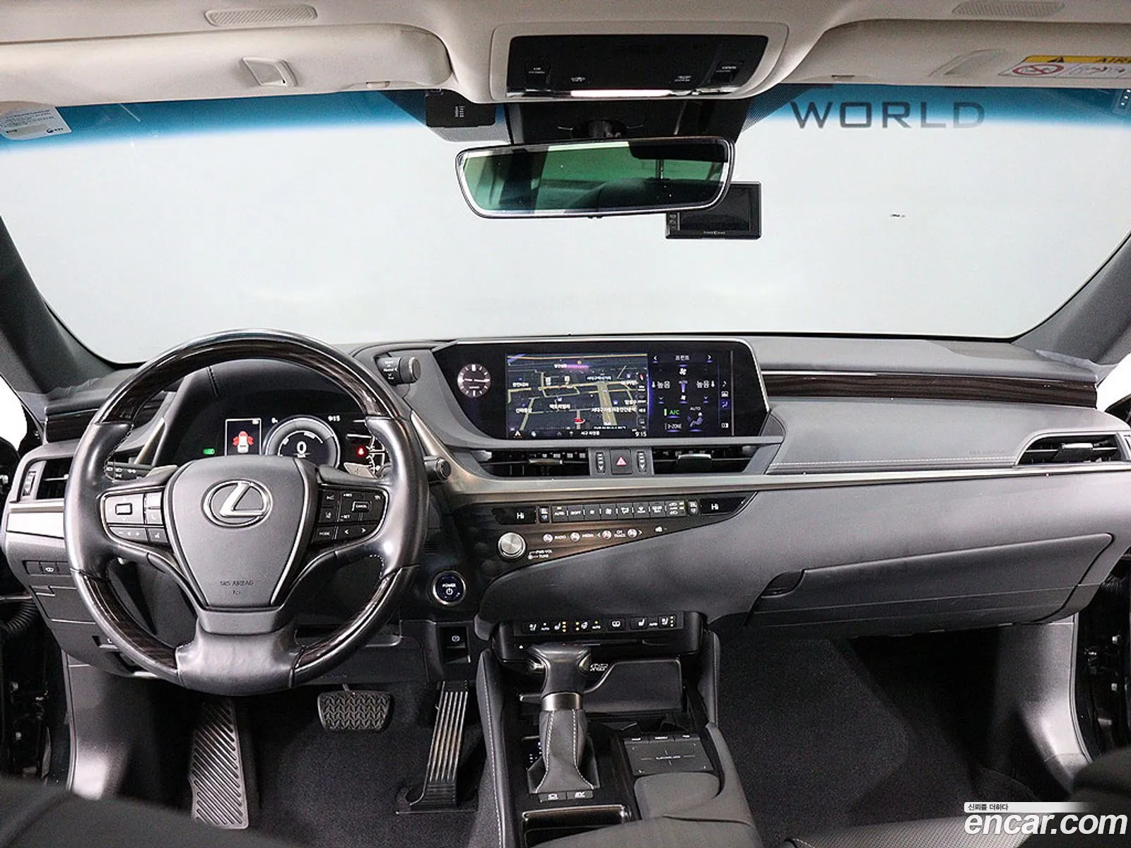 Lexus ES300h 7th Gen 2021 — 8