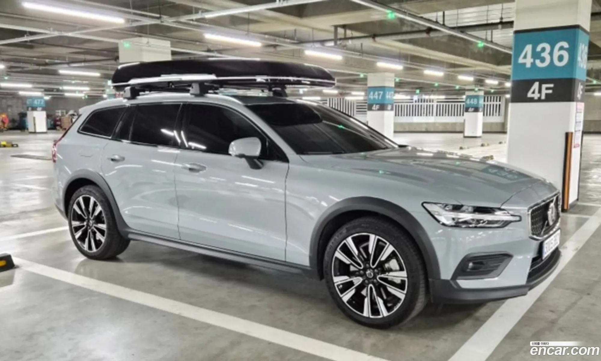 Volvo V60 Cross Country 2023 — 15