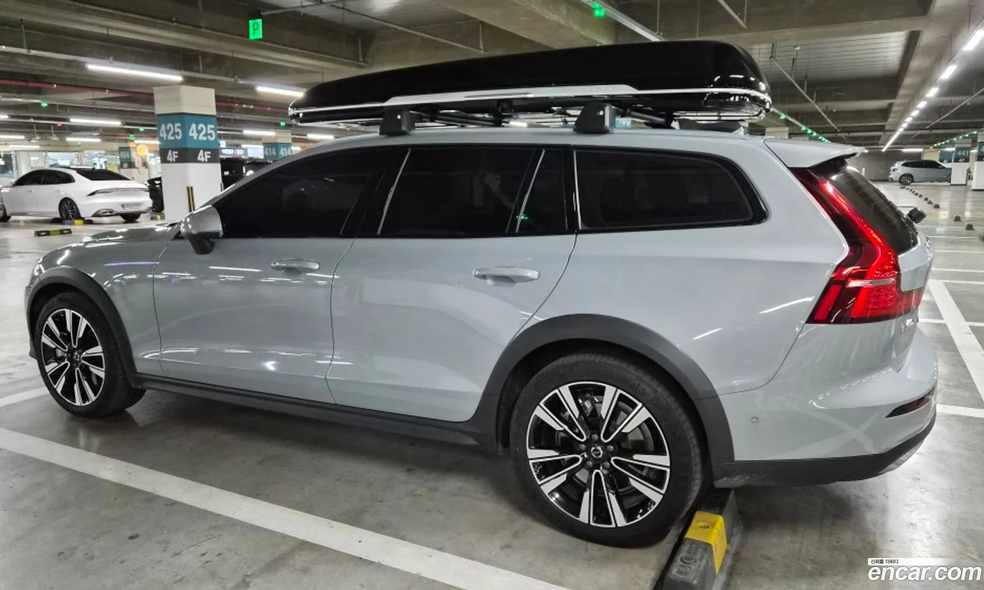 Volvo V60 Cross Country 2023 — 7