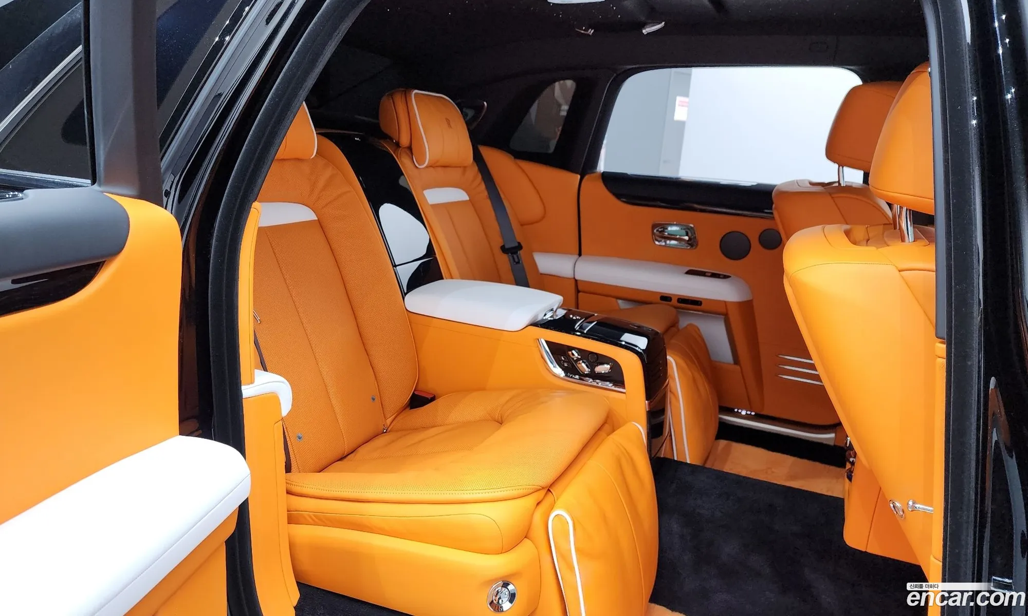 Rolls-Royce Ghost 2024 SCATV2103RU226538 — 17