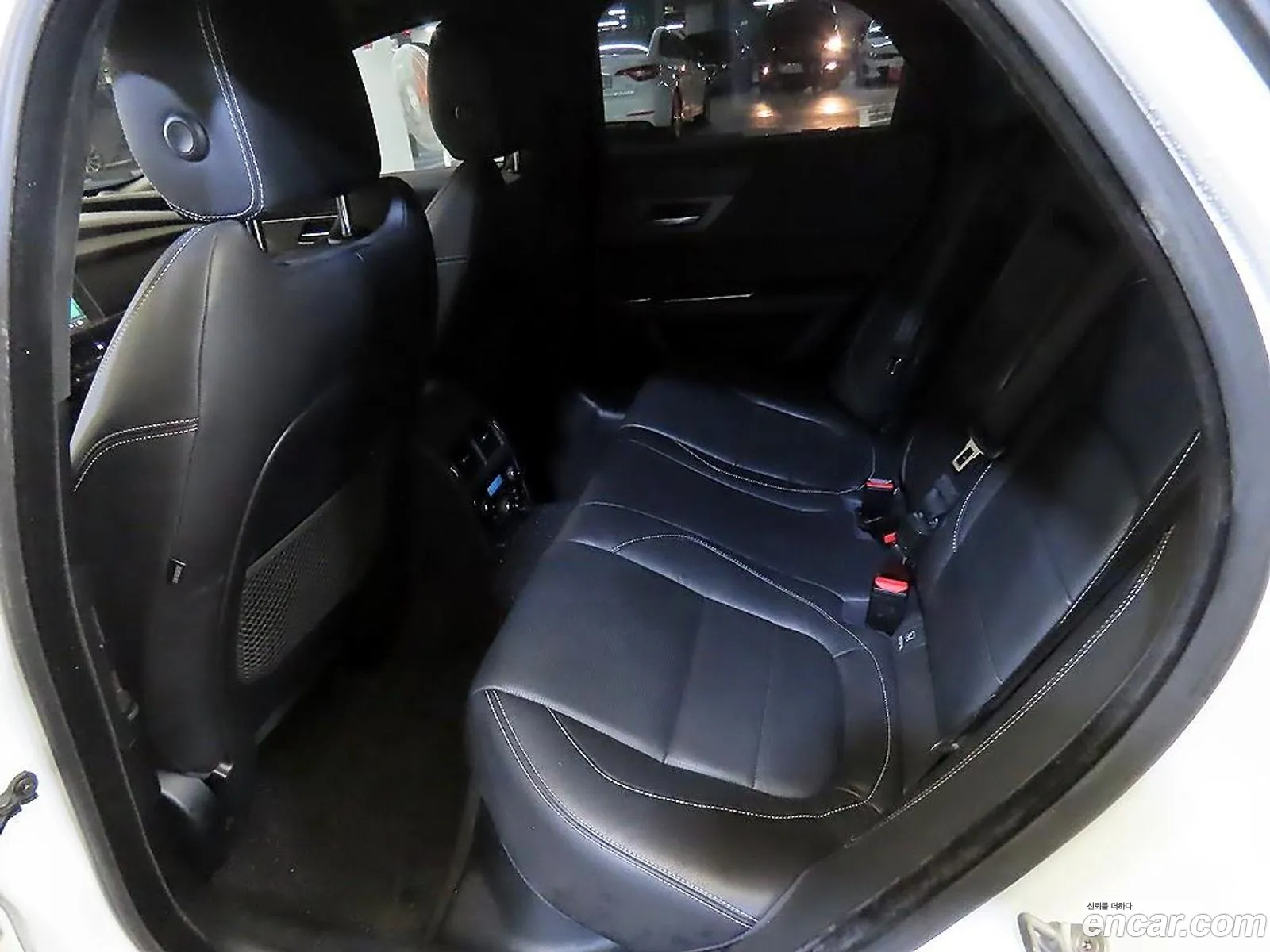 Jaguar XF 2016 — 16