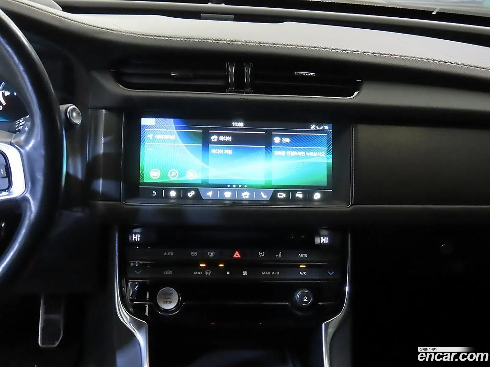 Jaguar XF 2016 — 19