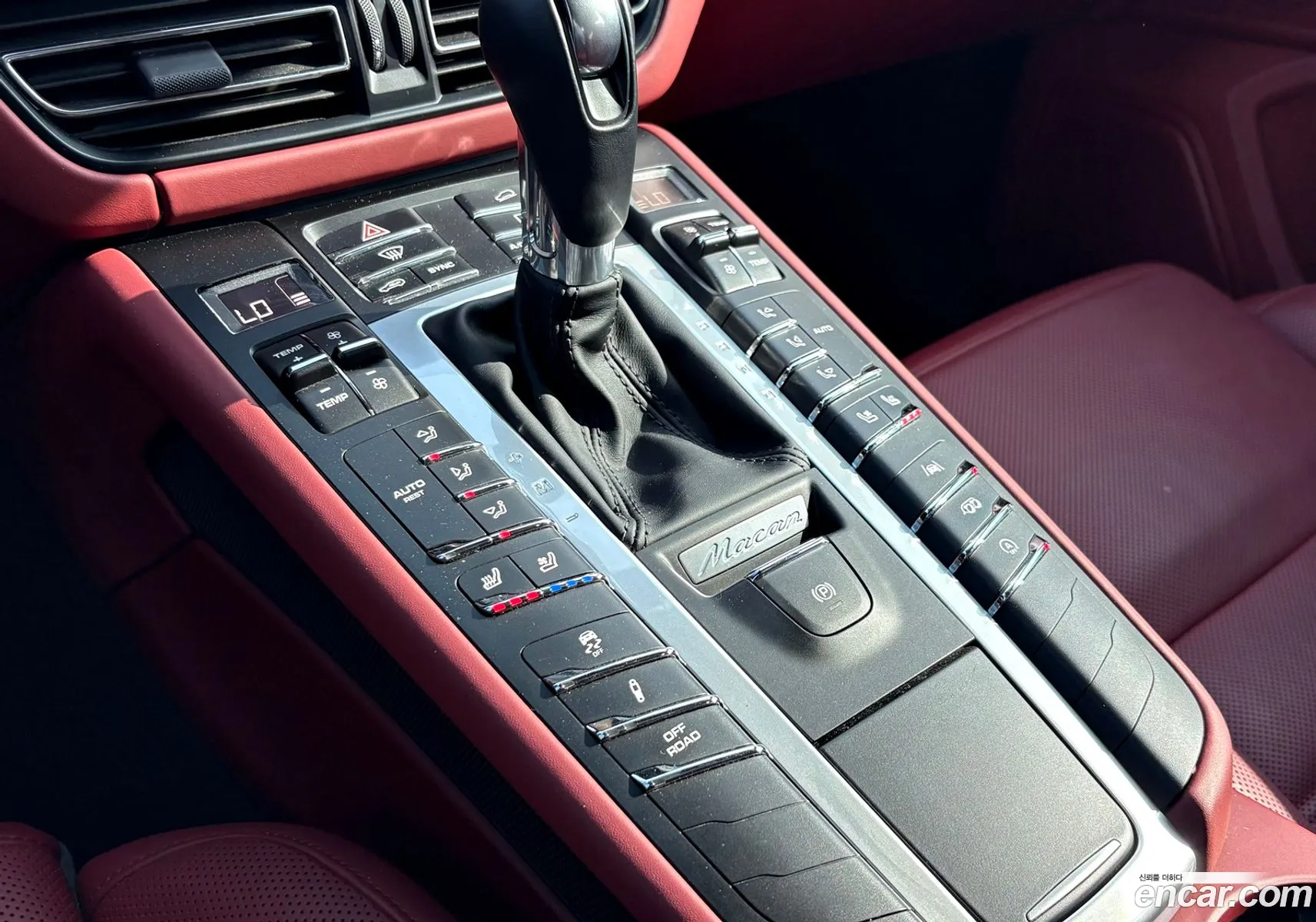 Porsche Macan 2020 — 18