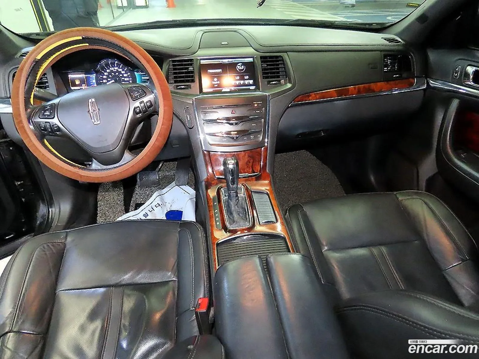 Lincoln MKS 2015 — 4