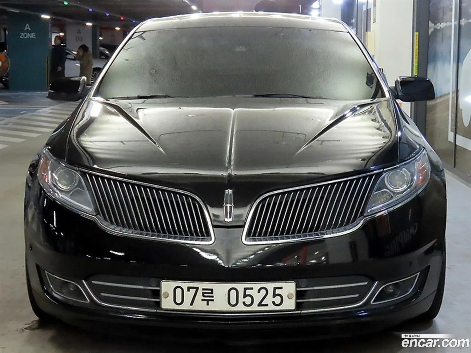 Lincoln MKS 2015 — 10