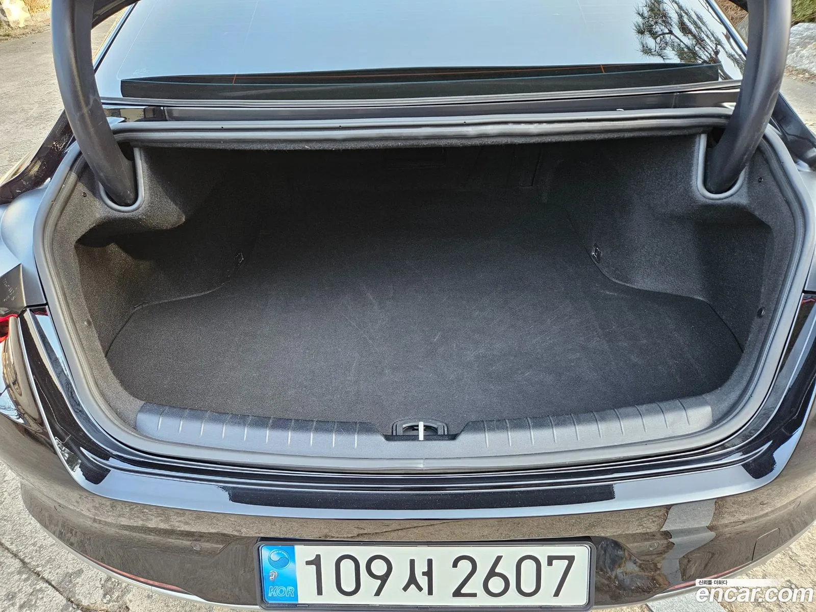 Kia K8 2022 — 8