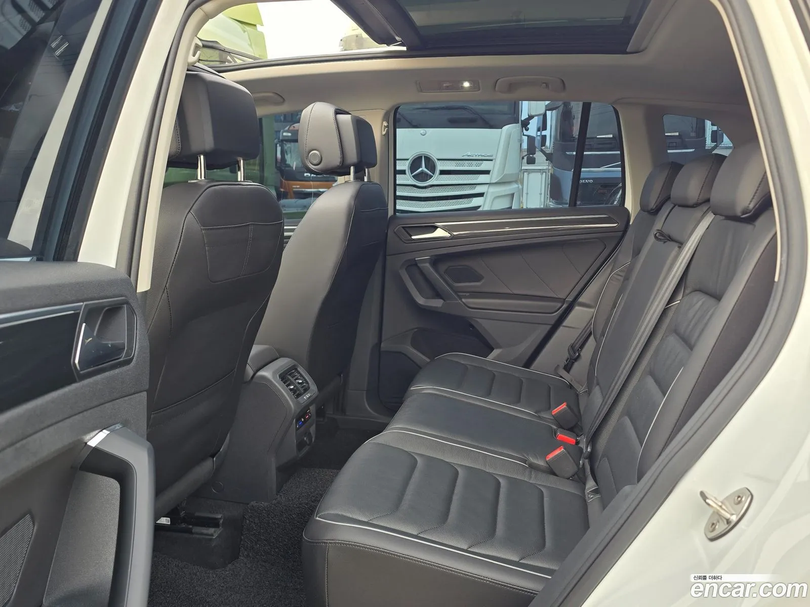 Volkswagen Tiguan 2021 — 16