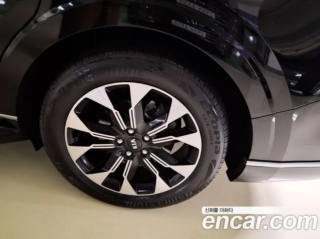 Kia Carnival 2021 — 18