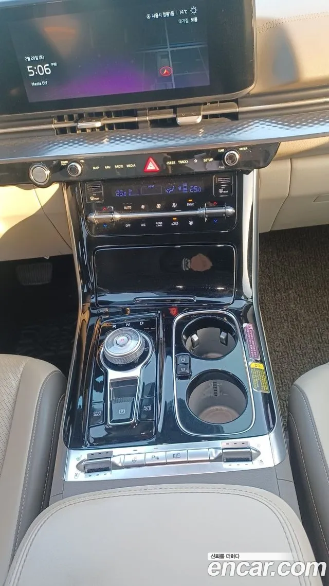 Kia Carnival 2021 — 3