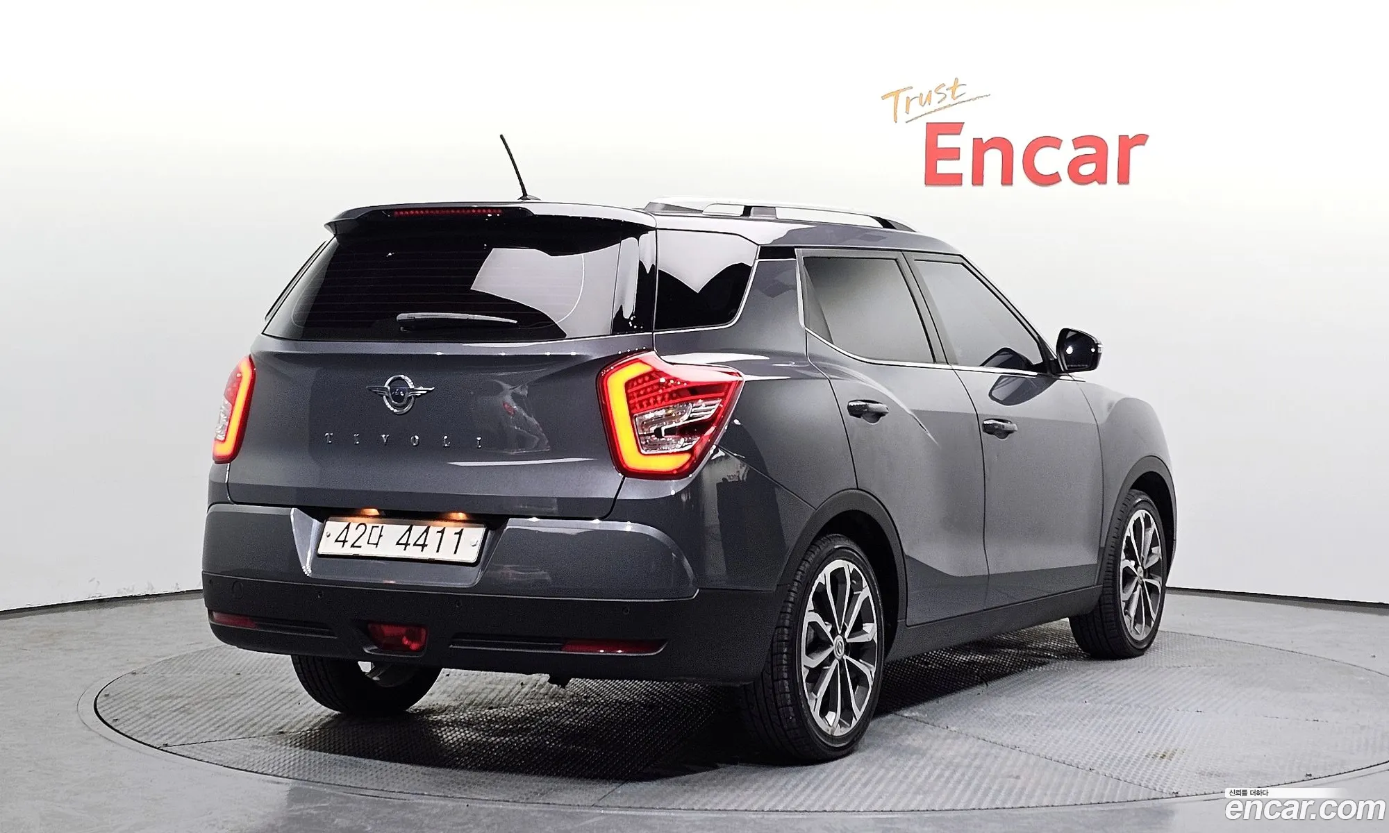 KG Mobility (SsangYong) Tivoli Air 2017 — 3