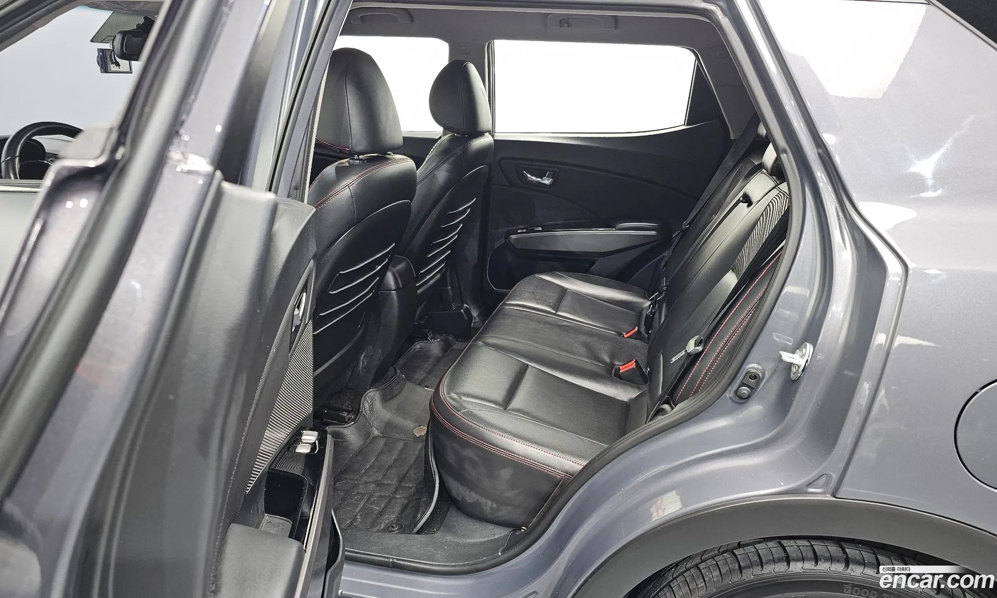 KG Mobility (SsangYong) Tivoli Air 2017 — 12