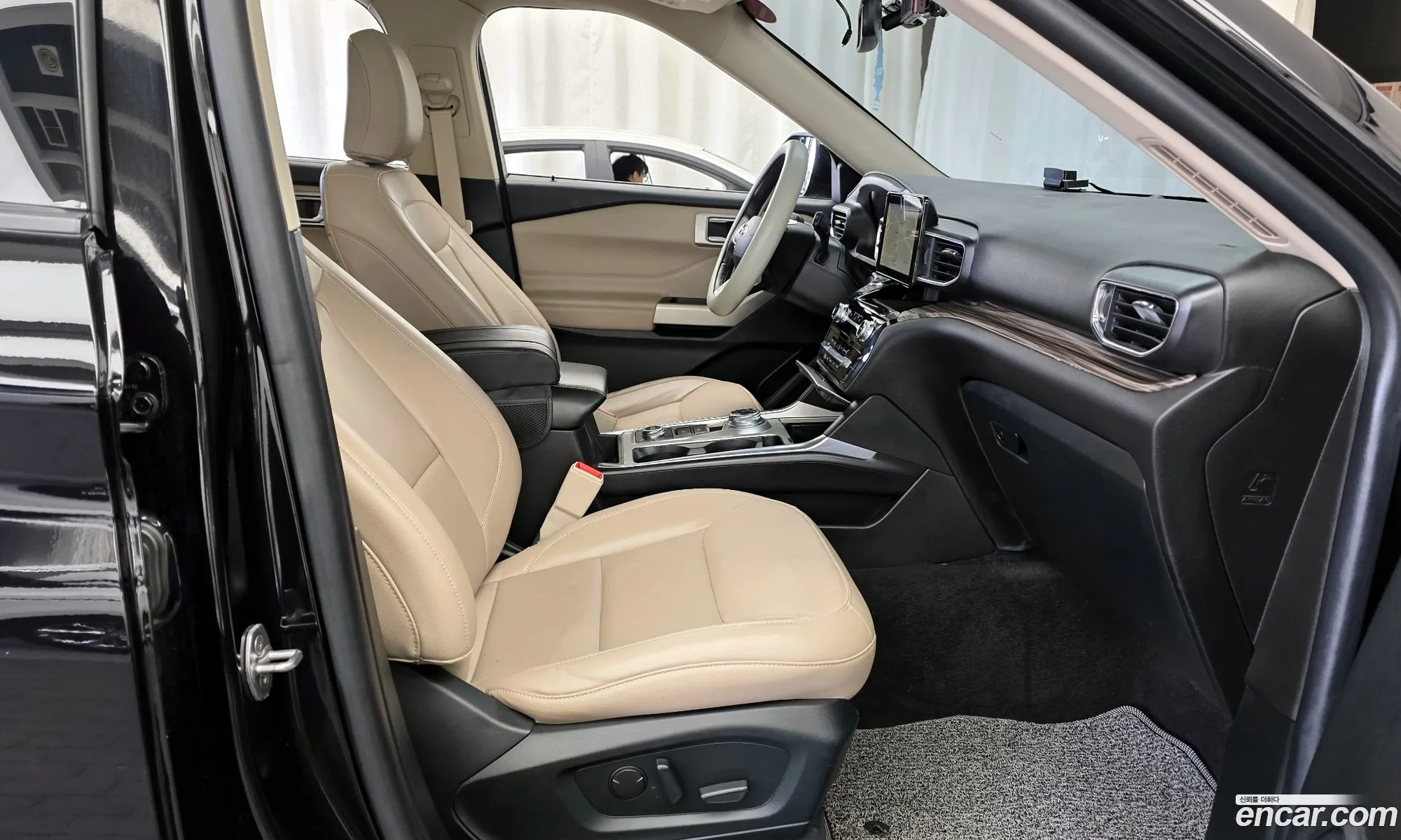 Ford Explorer 6th Gen 2021 — 17