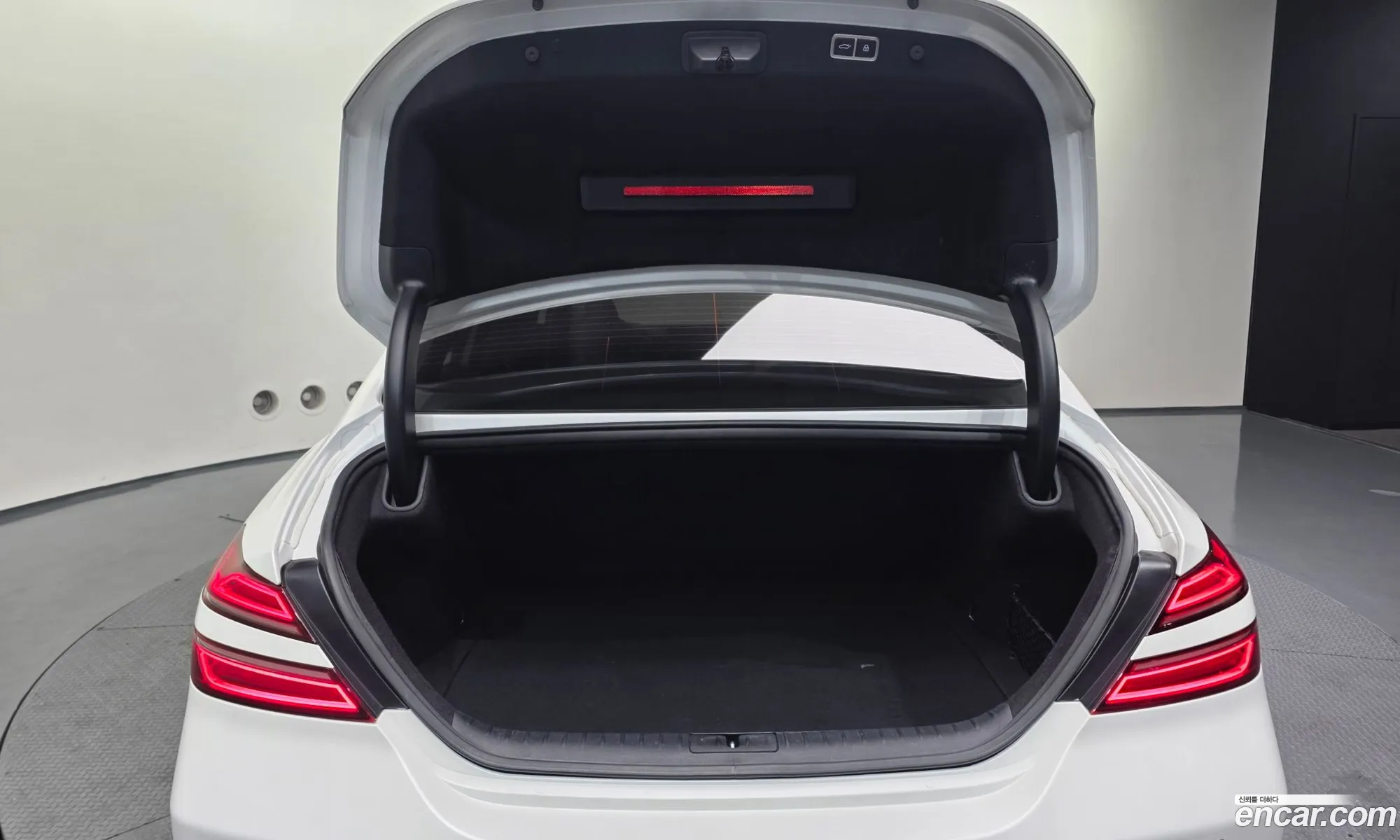 Genesis G70 2020 — 15