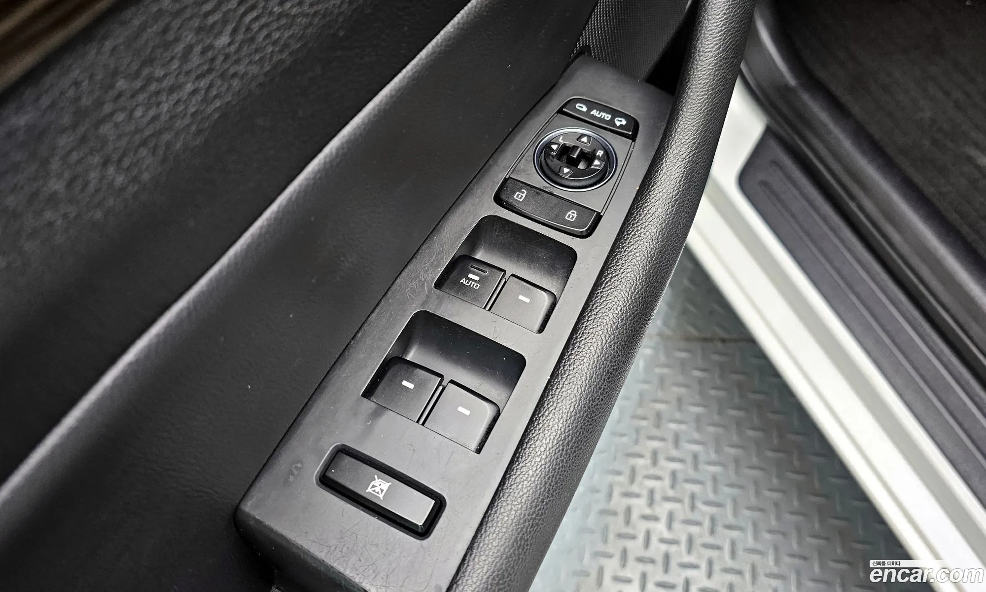 Hyundai LF Sonata 2014 — 6