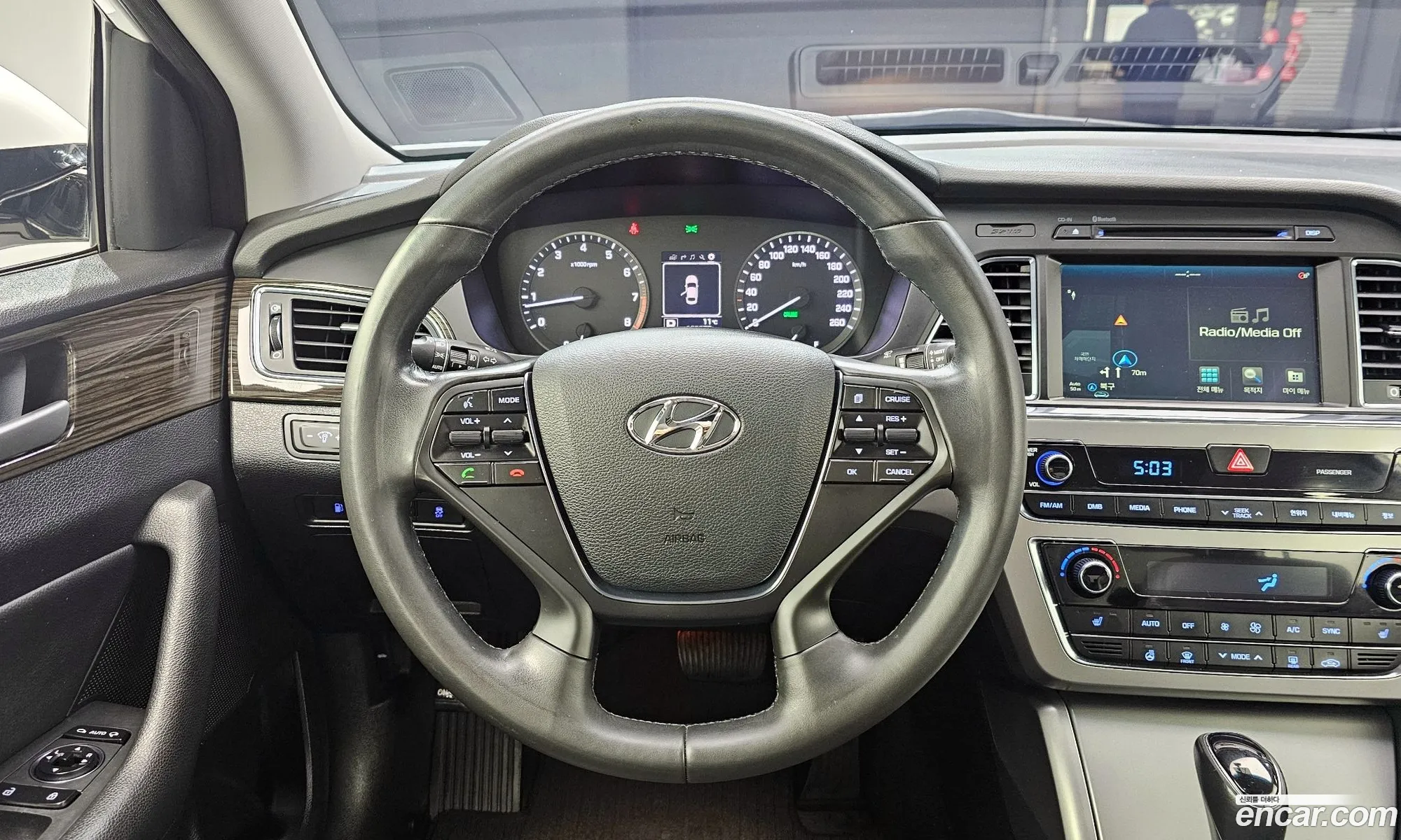 Hyundai LF Sonata 2014 — 19