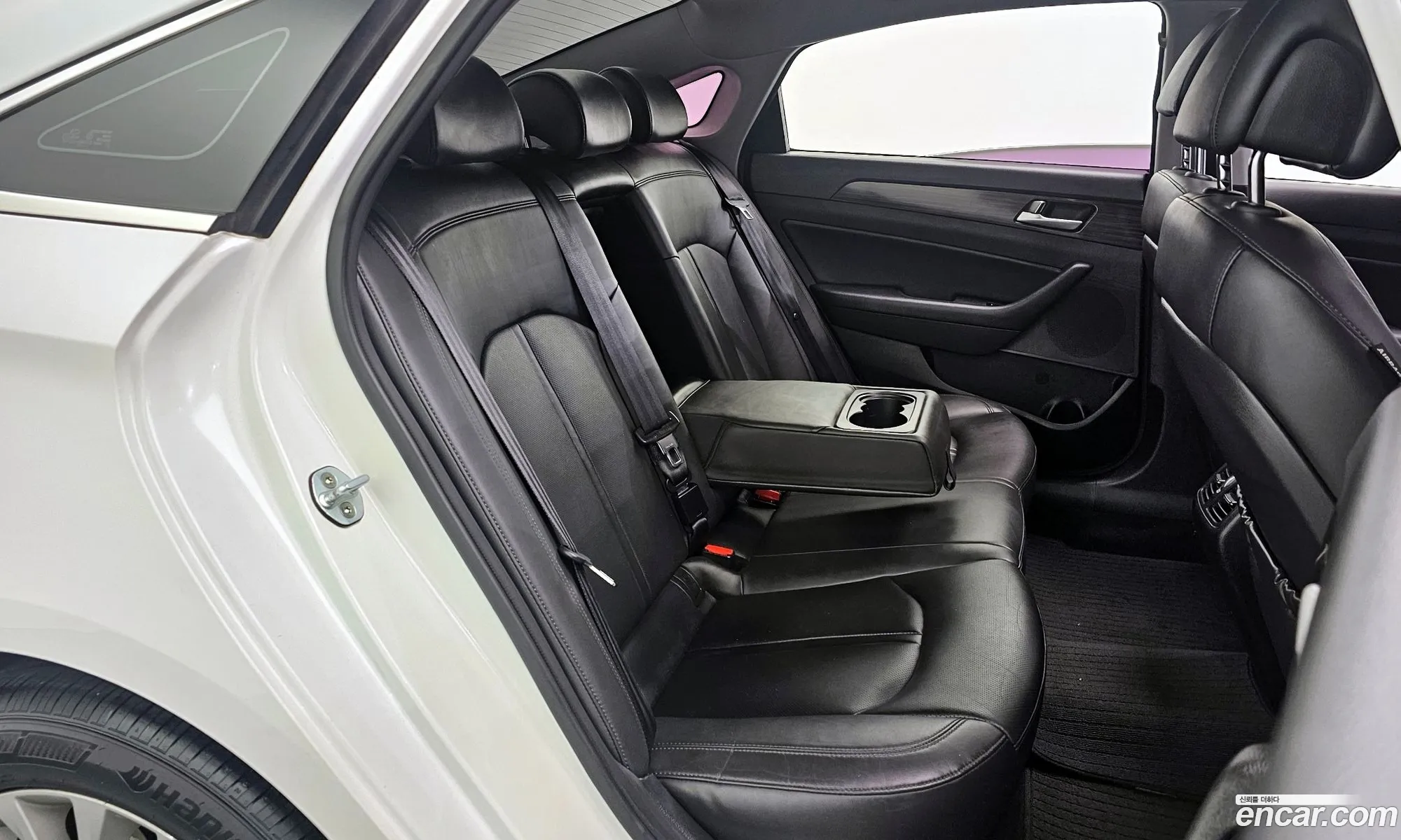 Hyundai LF Sonata 2014 — 14