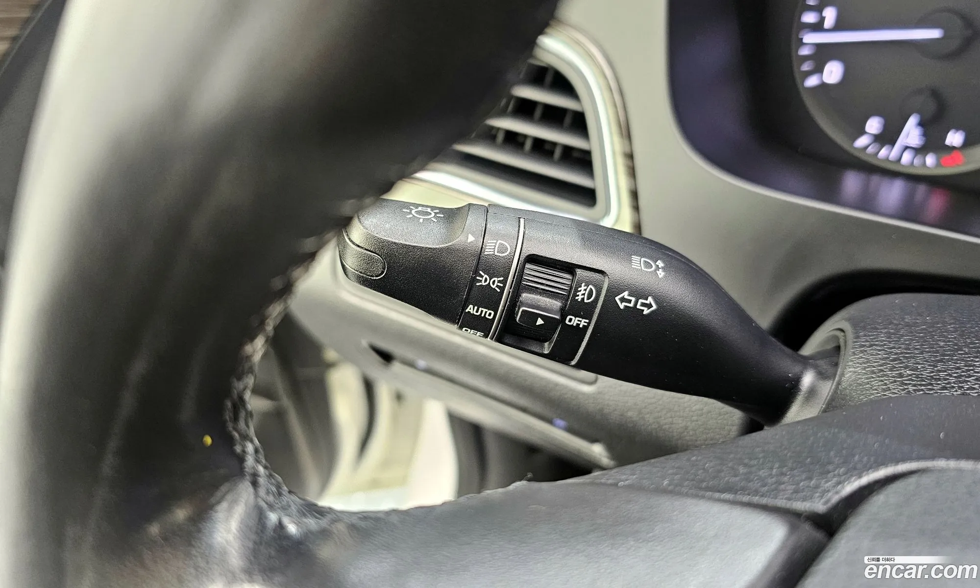 Hyundai LF Sonata 2014 — 11