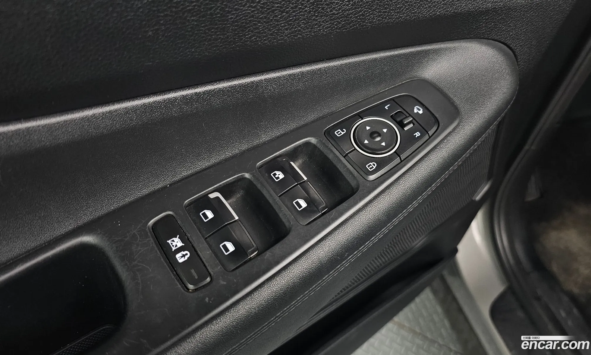 Hyundai Santa Fe TM 2018 — 18