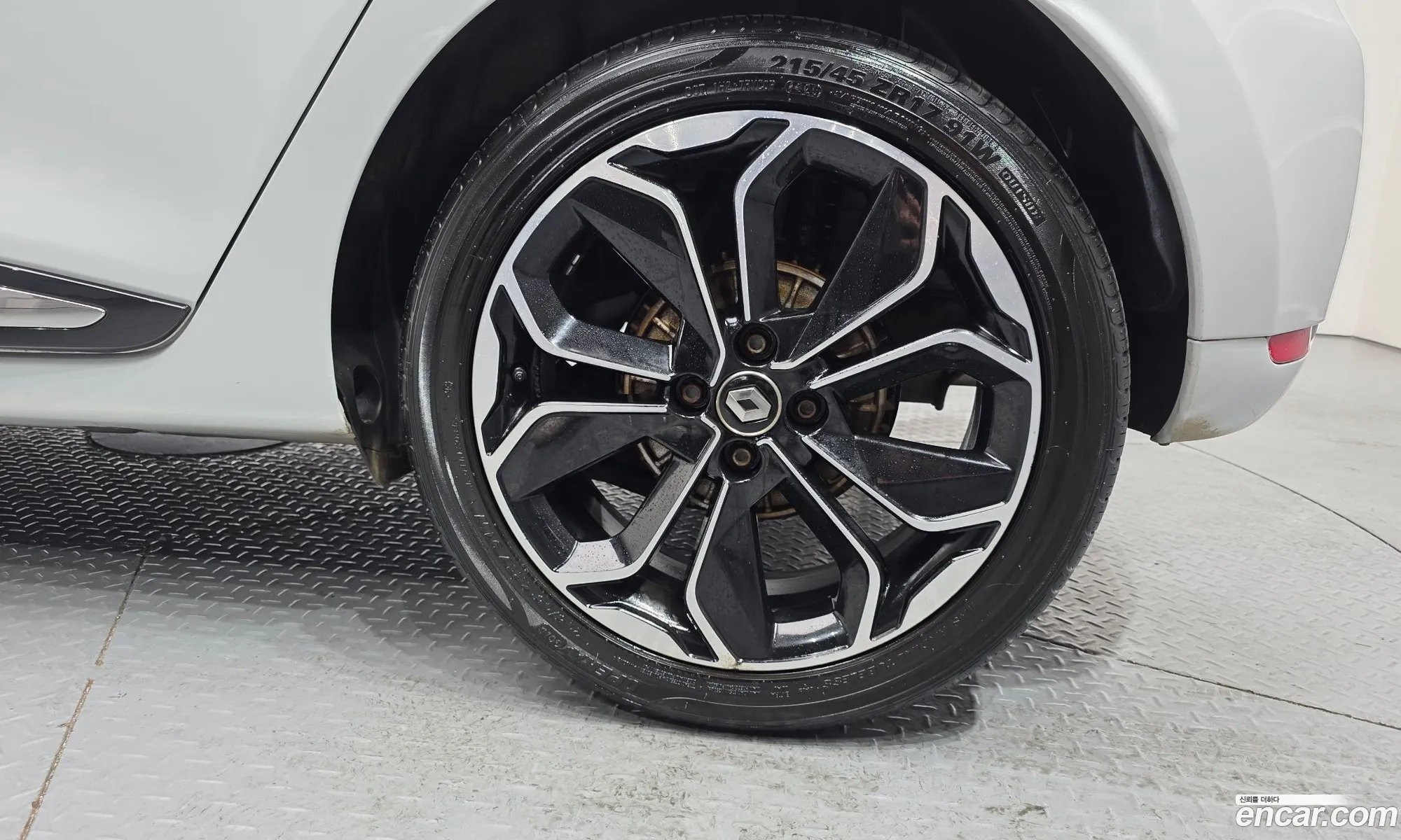 Renault Korea (Samsung) Clio 2019 — 17