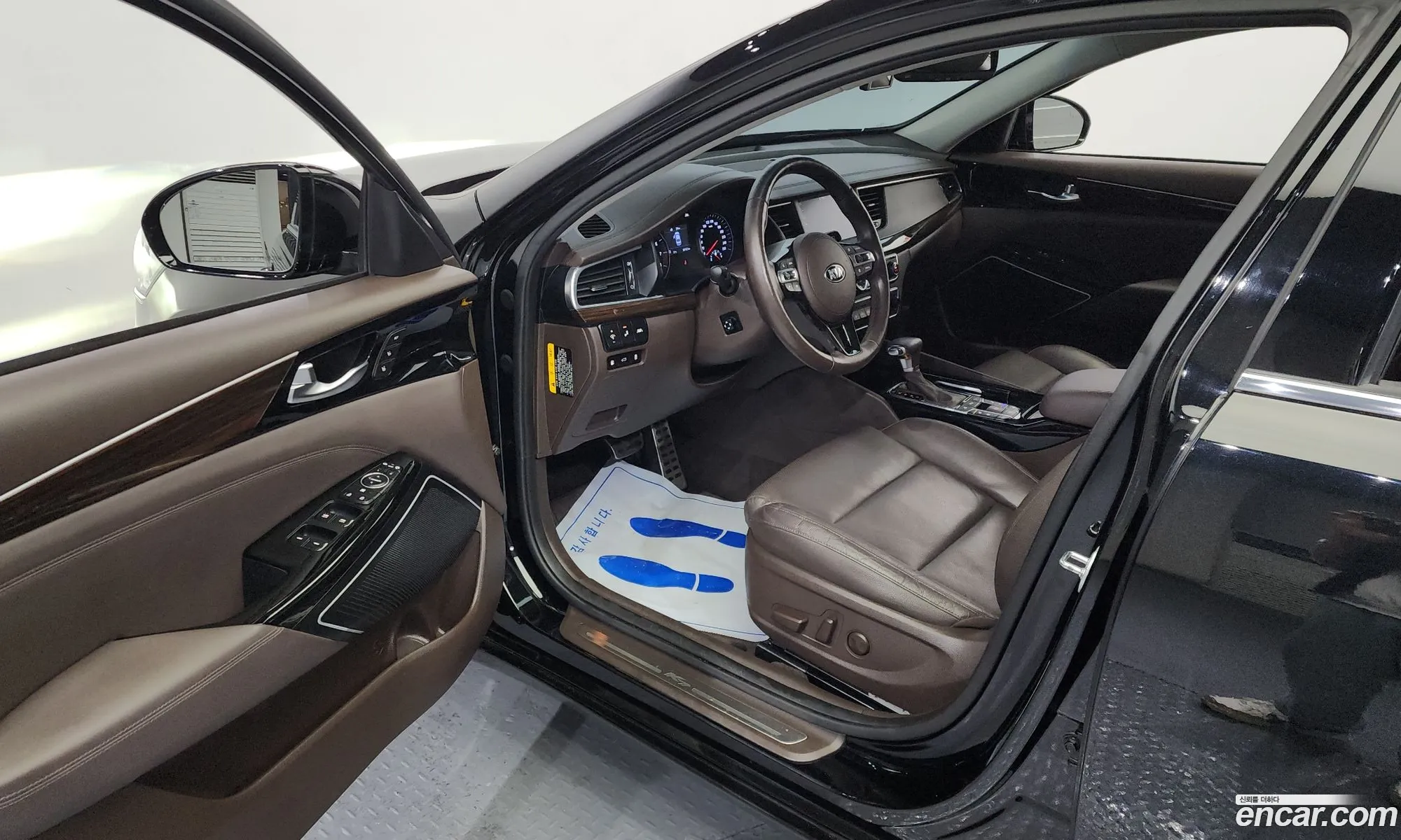 Kia K7 2019 — 14