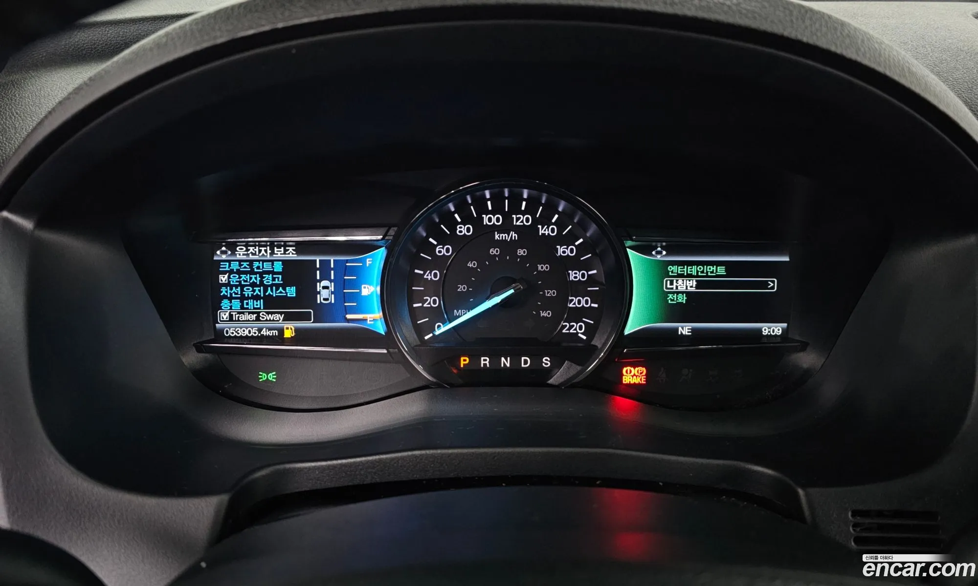 Ford Explorer 2019 — 17