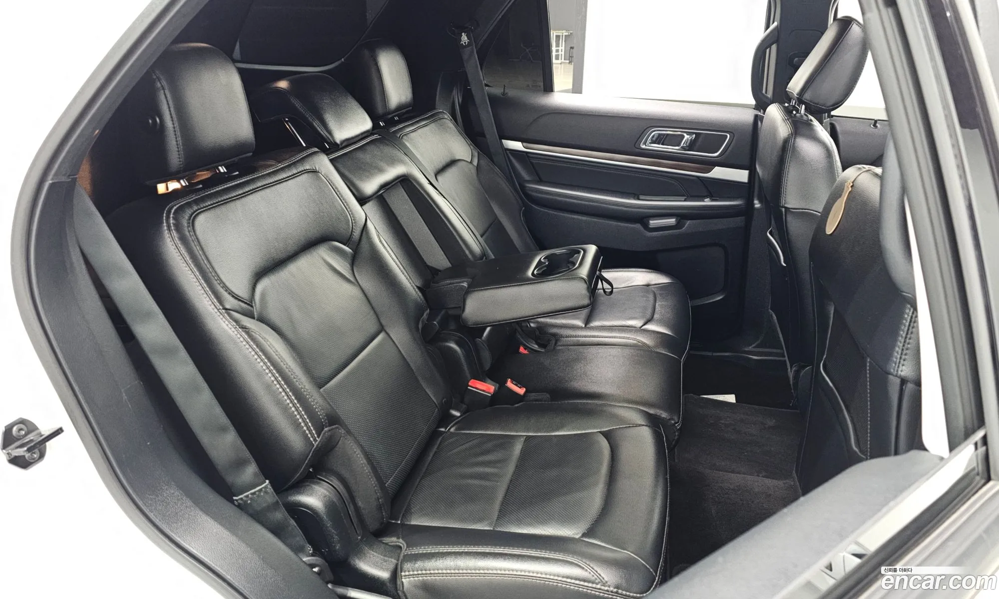 Ford Explorer 2019 — 16