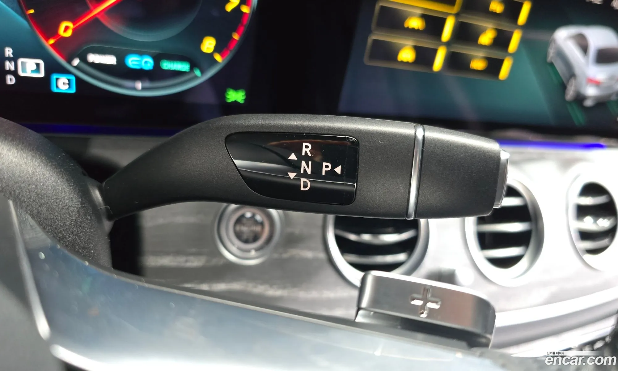Mercedes-Benz E-Class W213 2022 — 16