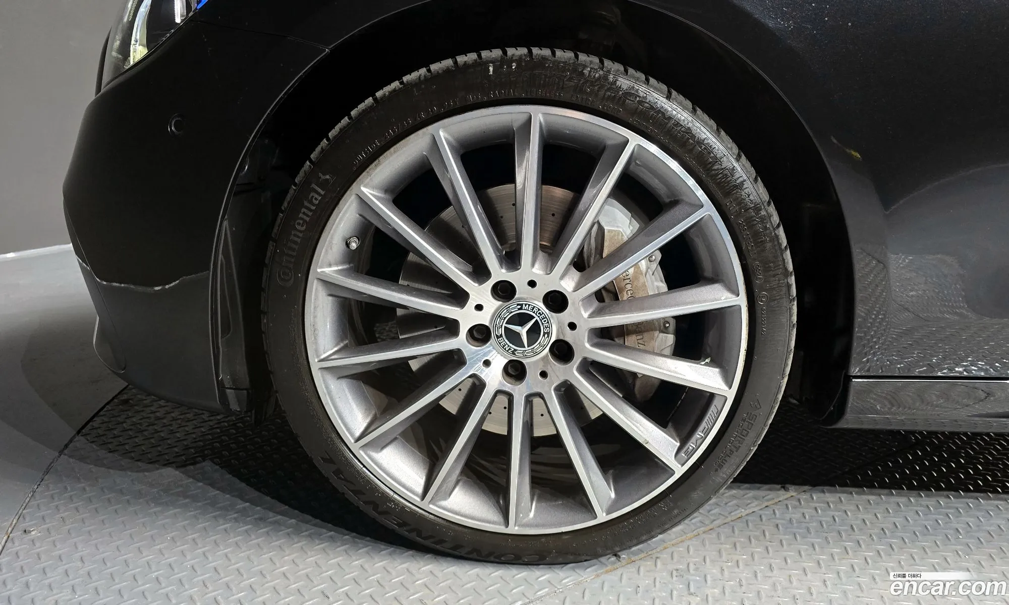 Mercedes-Benz E-Class W213 2022 — 19