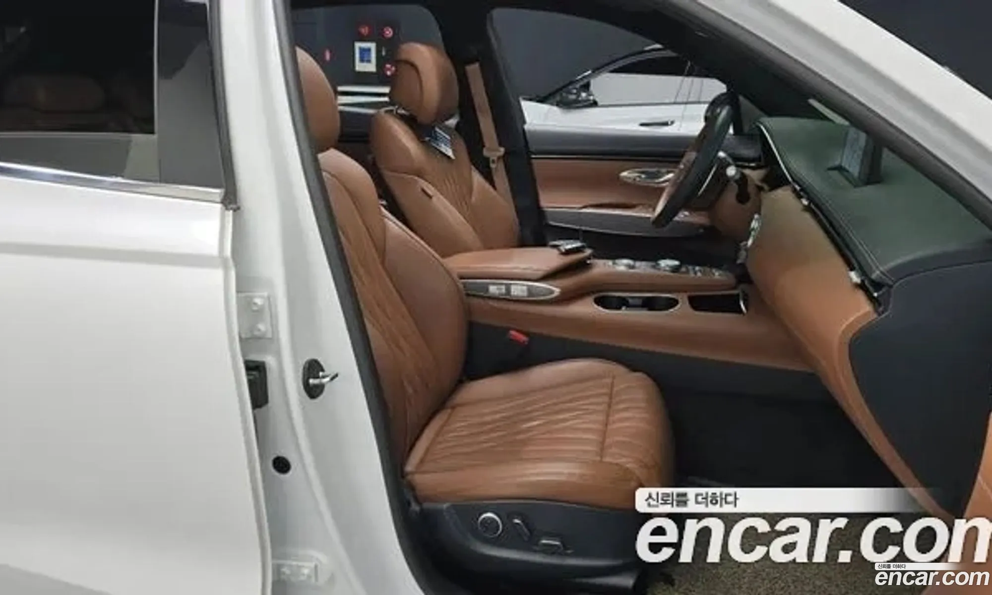 Genesis GV70 2021 — 13