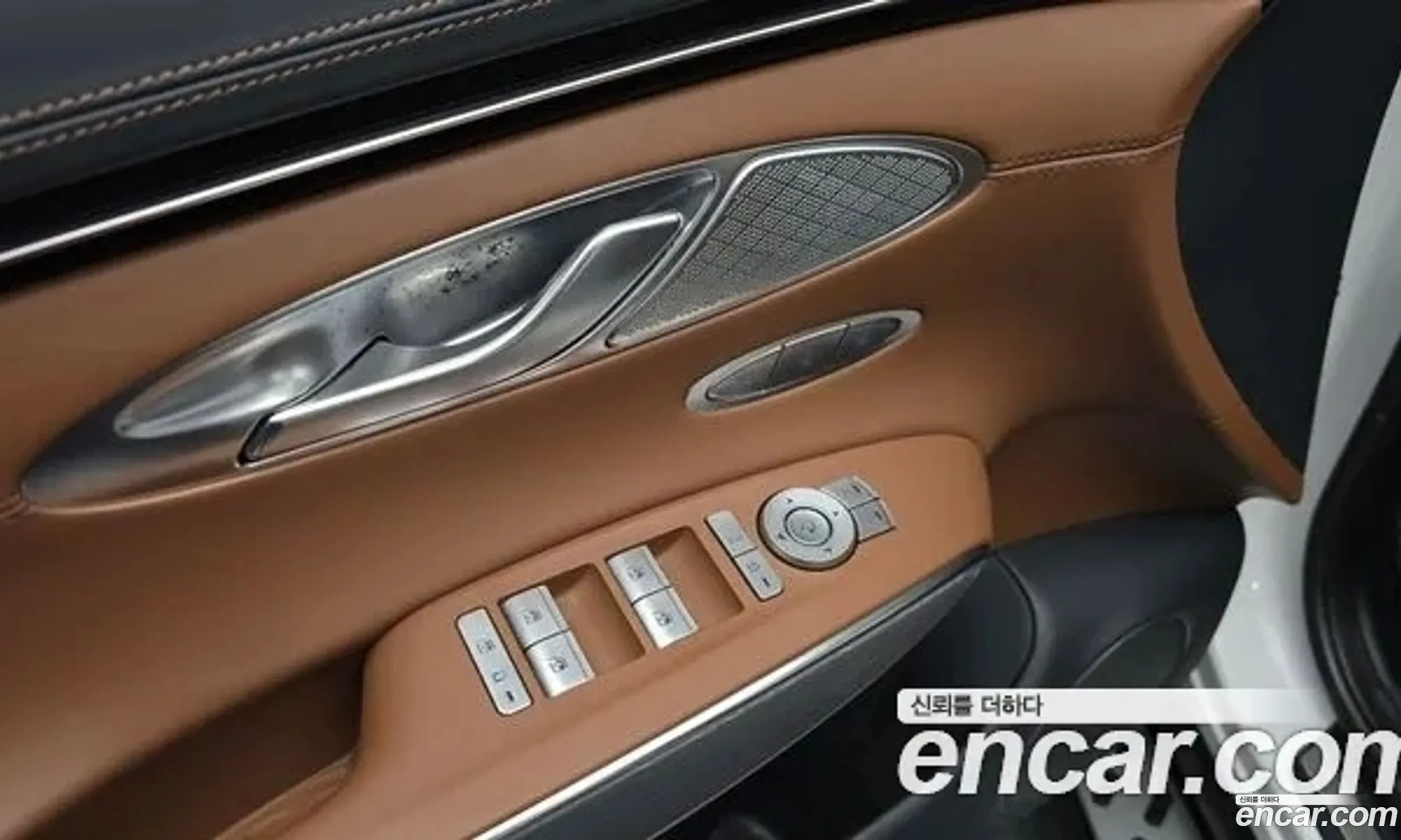 Genesis GV70 2021 — 8